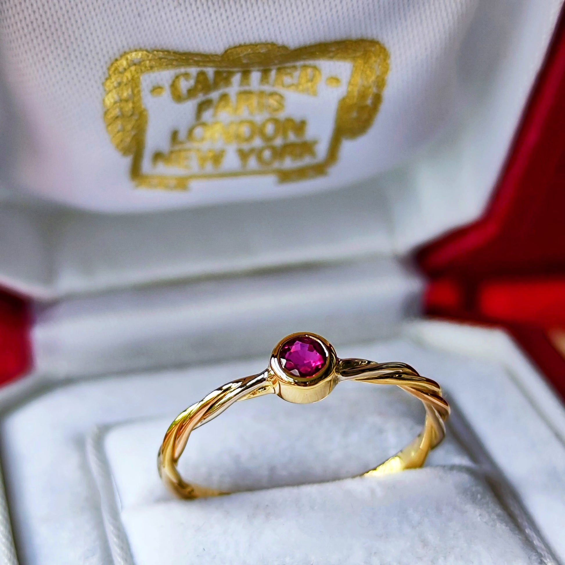 Cartier カルティエ スリーカラーツイストリング ルビー 50