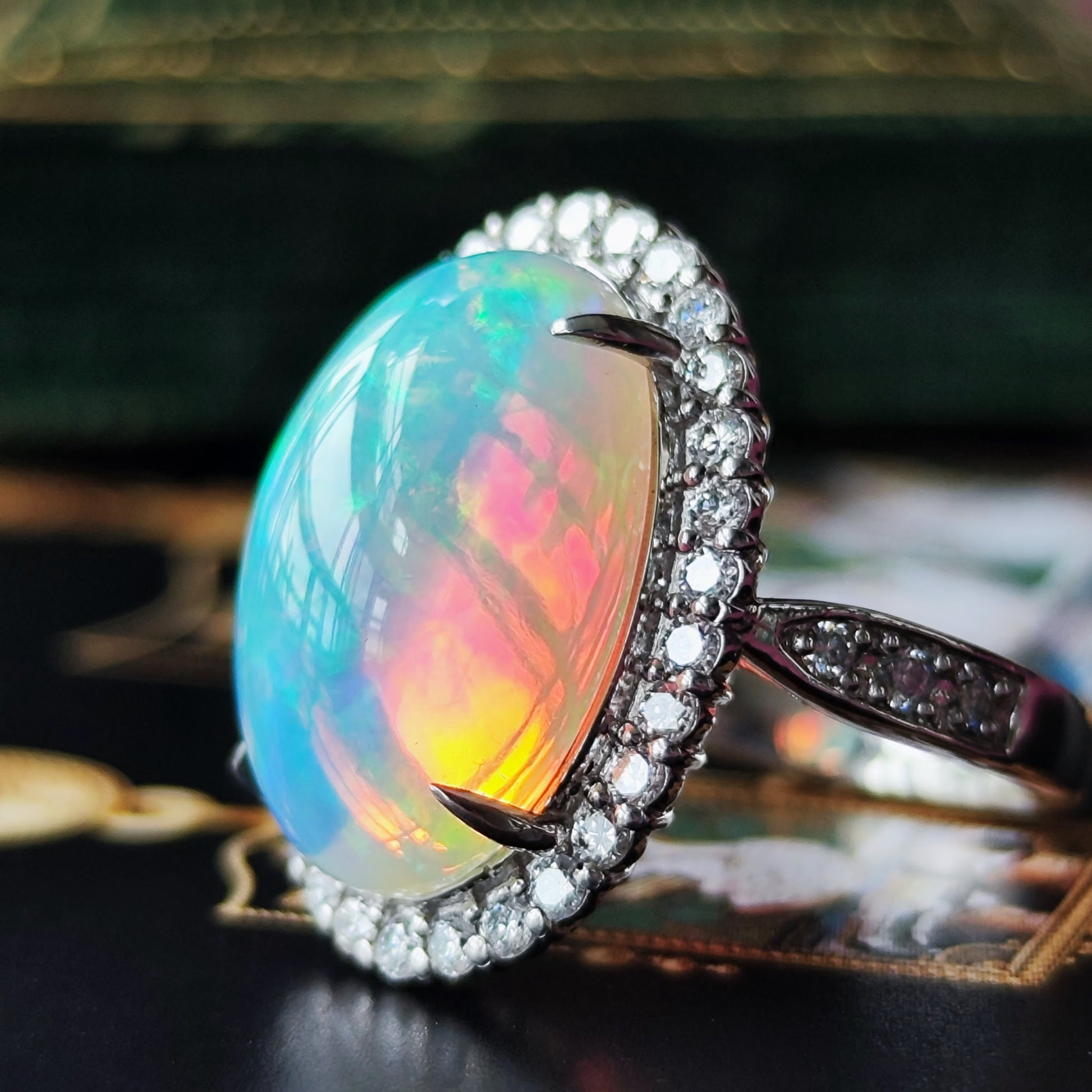 天然オパール エチオピア産 7.55ct 天然ダイヤモンド プラチナリング