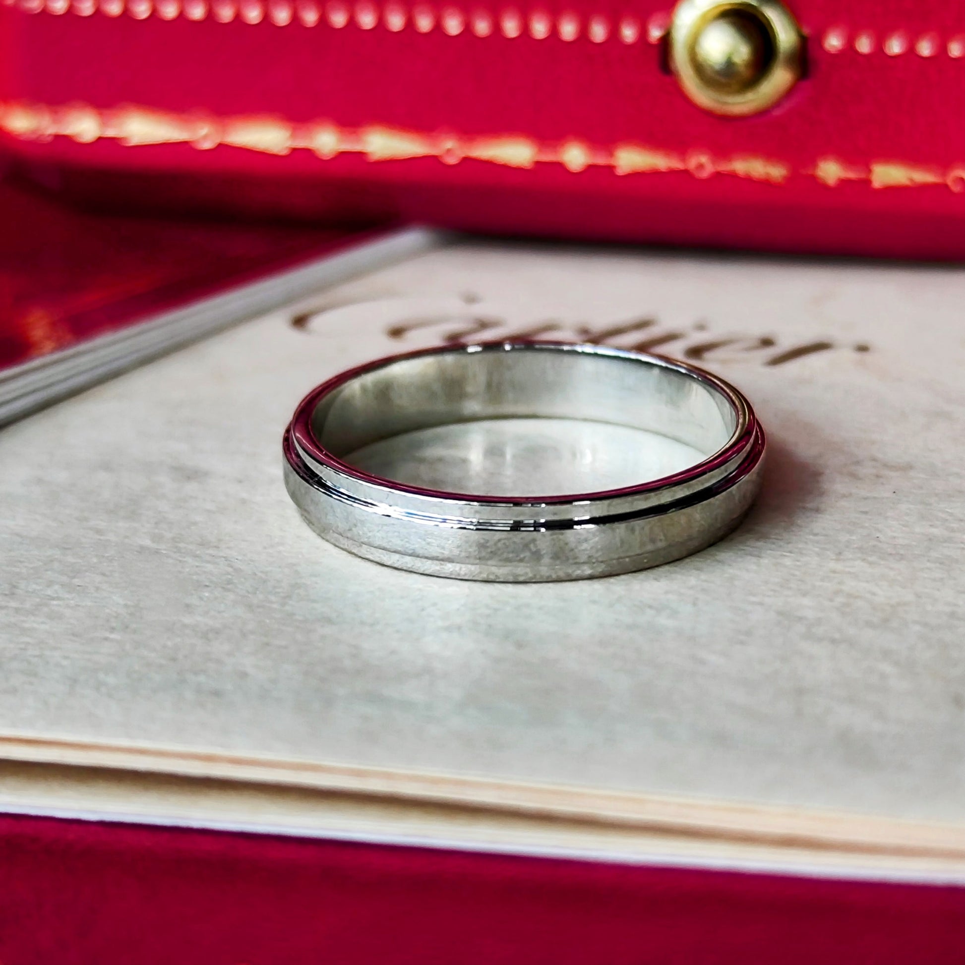 Cartier カルティエ ダムール プラチナ 56