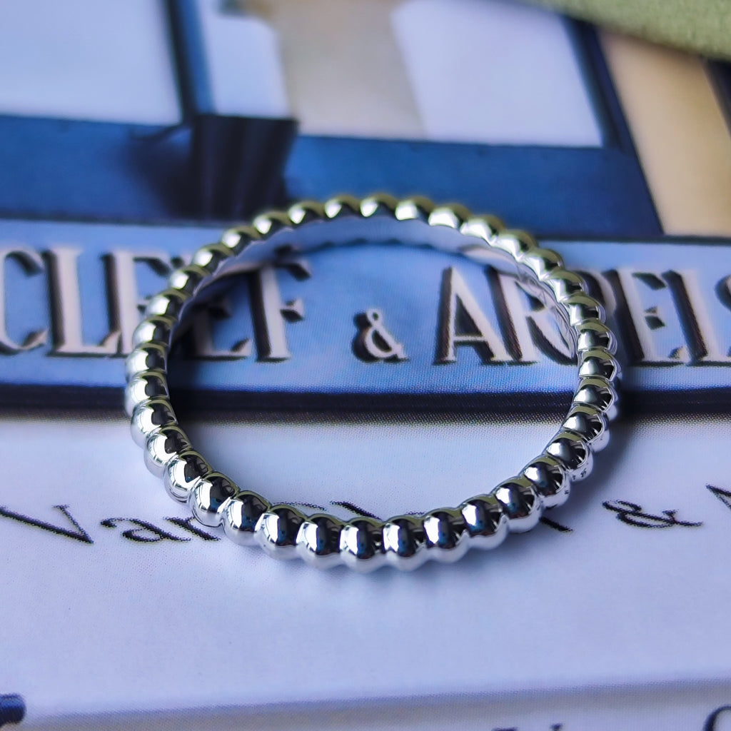 Van Cleef & Arpels ヴァンクリーフ&アーペル ペルレ
