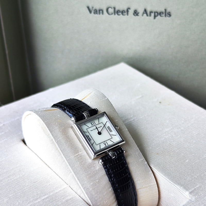 Van Cleef & Arpels ヴァンクリーフ&アーペル クラシックカレ クォーツ