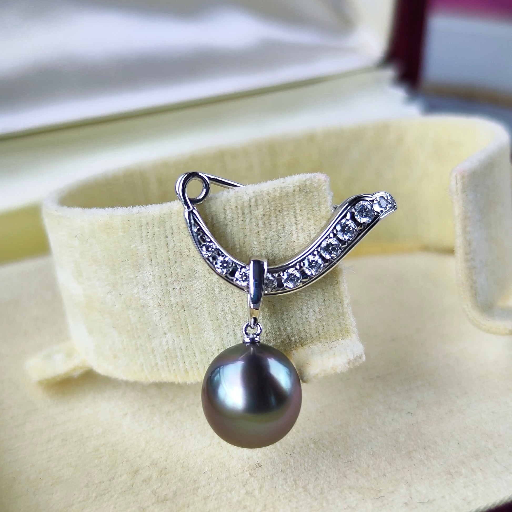 MIKIMOTO ミキモト 黒蝶真珠 ダイヤモンド ブローチ兼ペンダントトップ