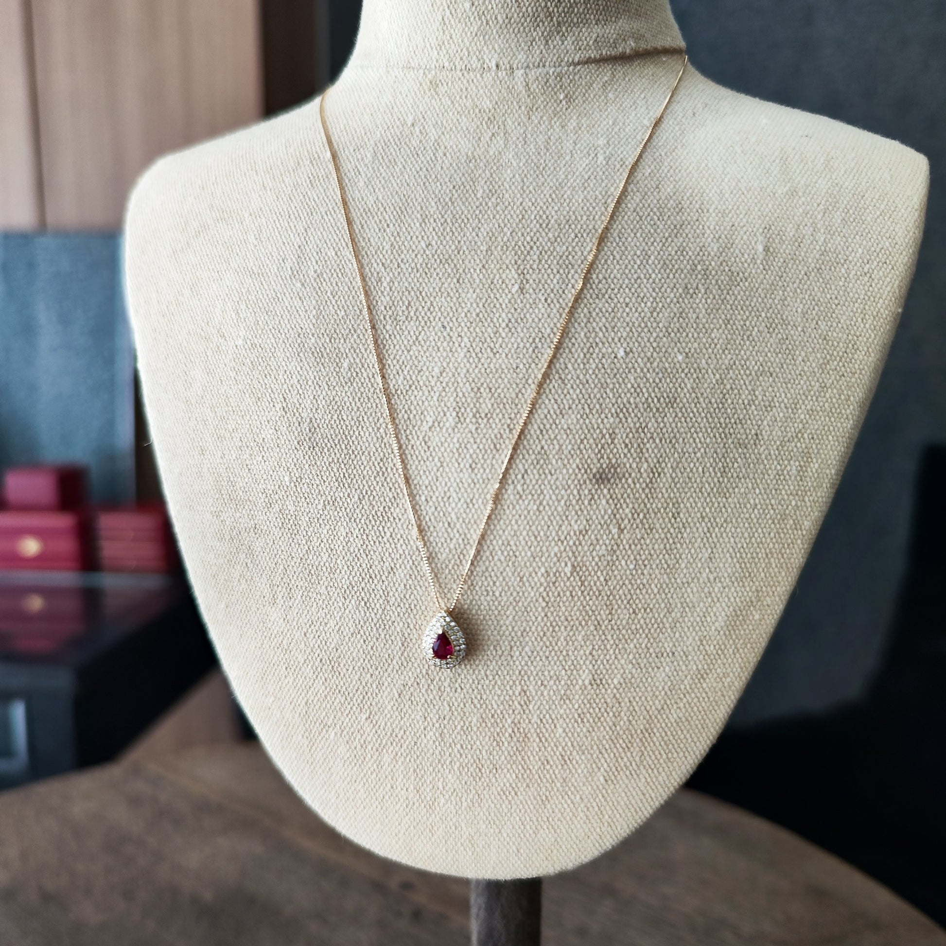 【非加熱 ピジョンブラッド】天然ルビー 0.46ct 天然ダイヤモンド ネックレス