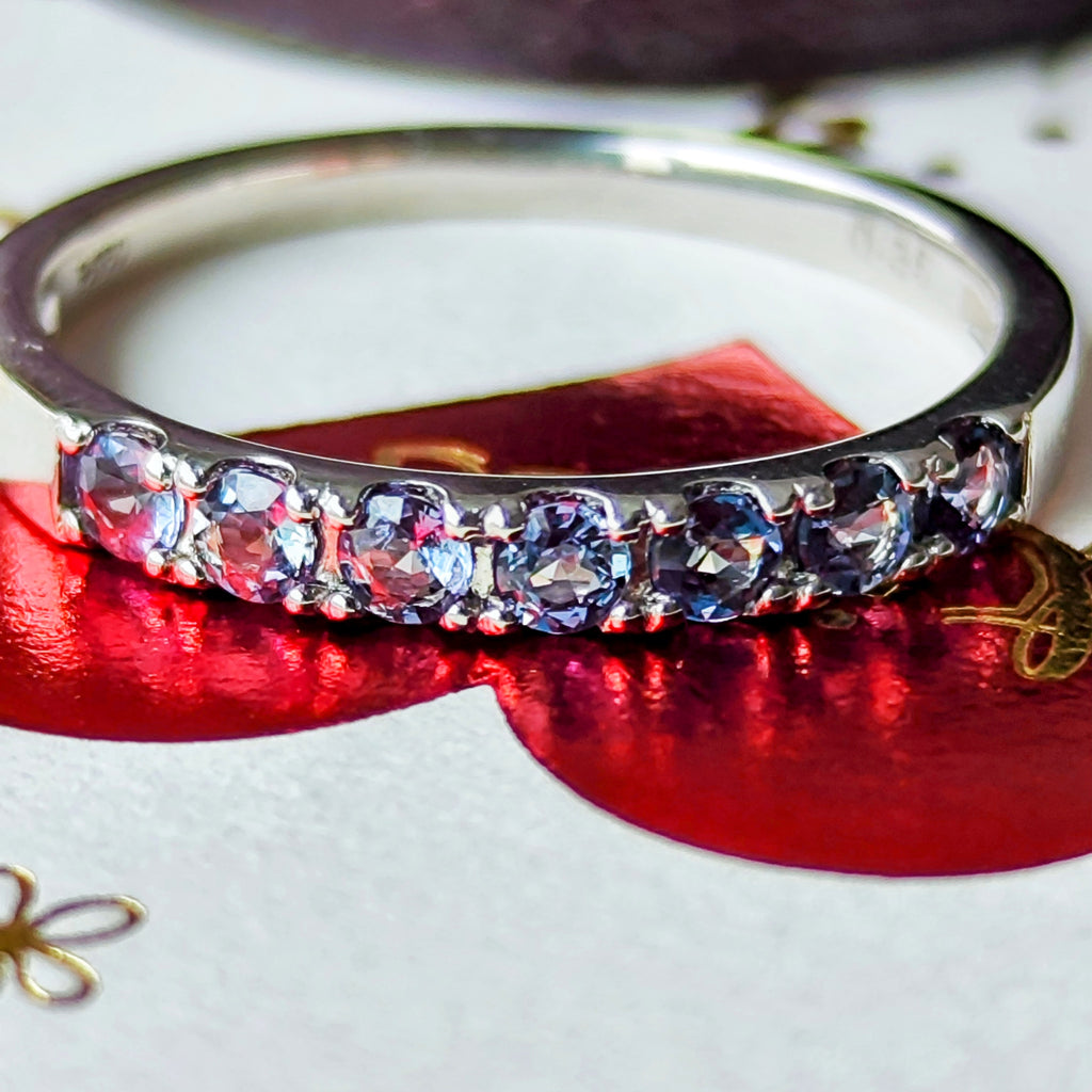 ブラジル産♪天然アレキサンドライトのフリーサイズリング 楽天市場】世界三大稀少石 ブラジル産天然アレキサンドライト