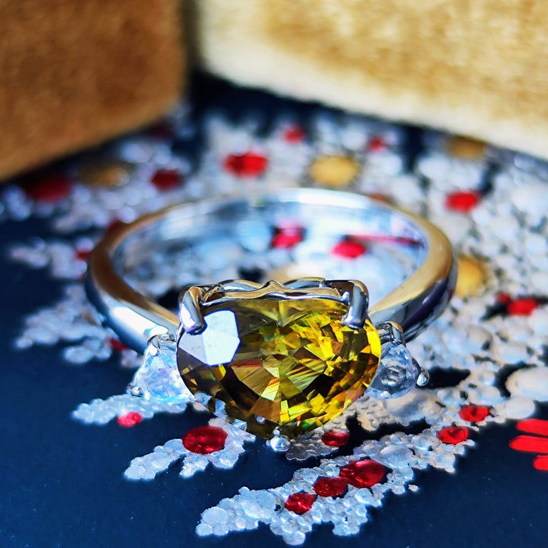 【再出品】天然スフェーン ハートシェイプ 天然ラブラドライト