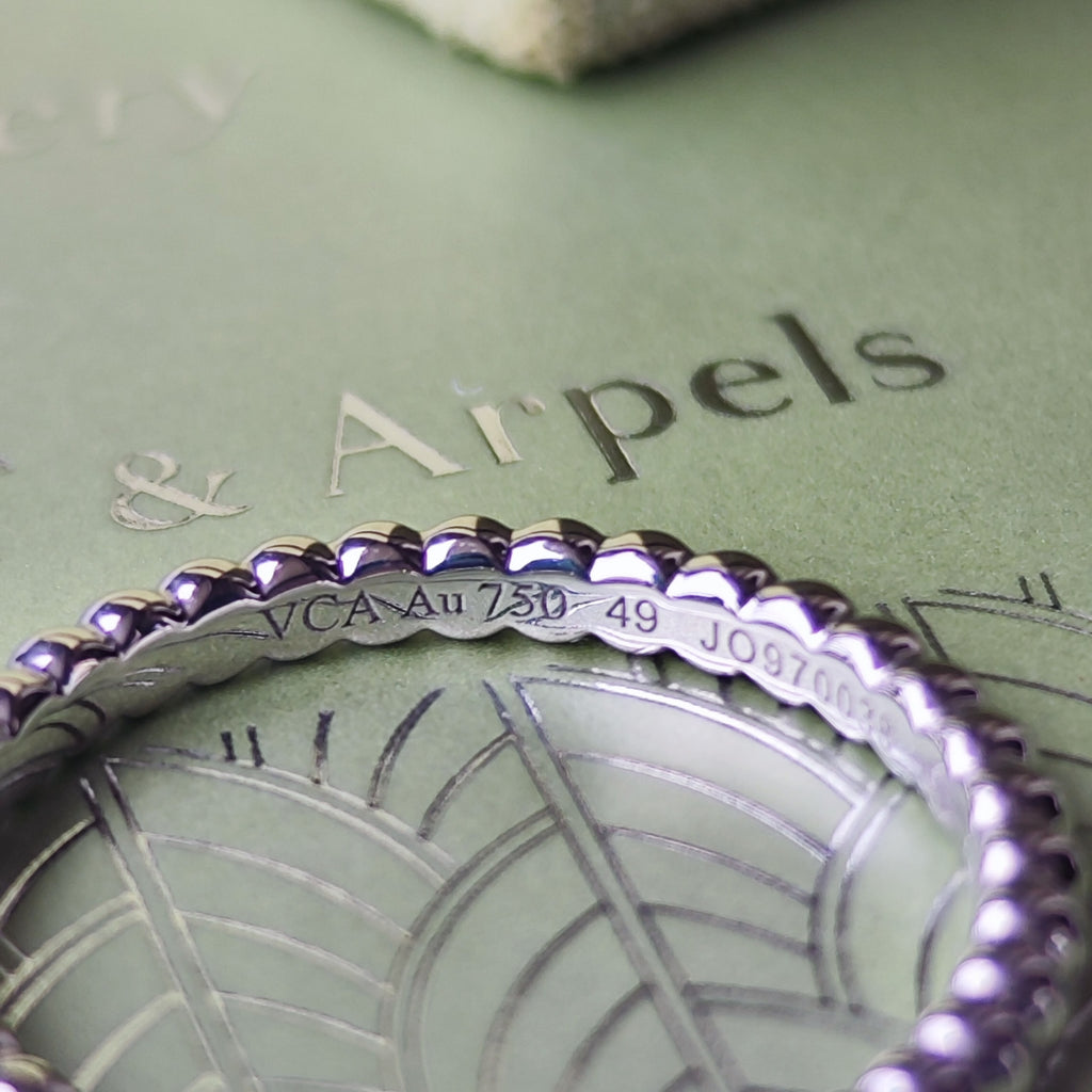 Van Cleef & Arpels ヴァンクリーフ&アーペル ペルレ