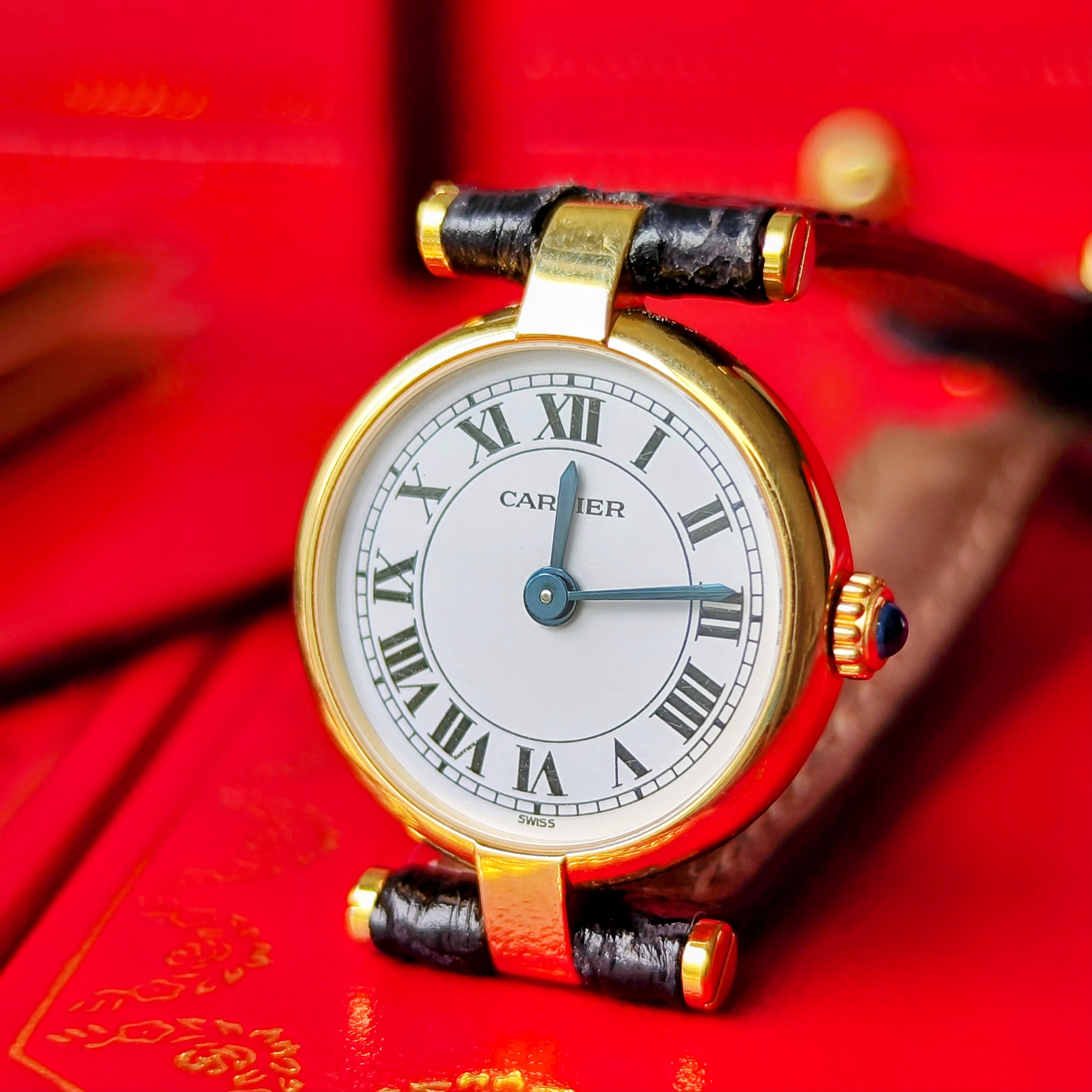 Cartier カルティエ ミニVLCヴァンドーム 18金無垢 腕時計 – Mico宝飾店