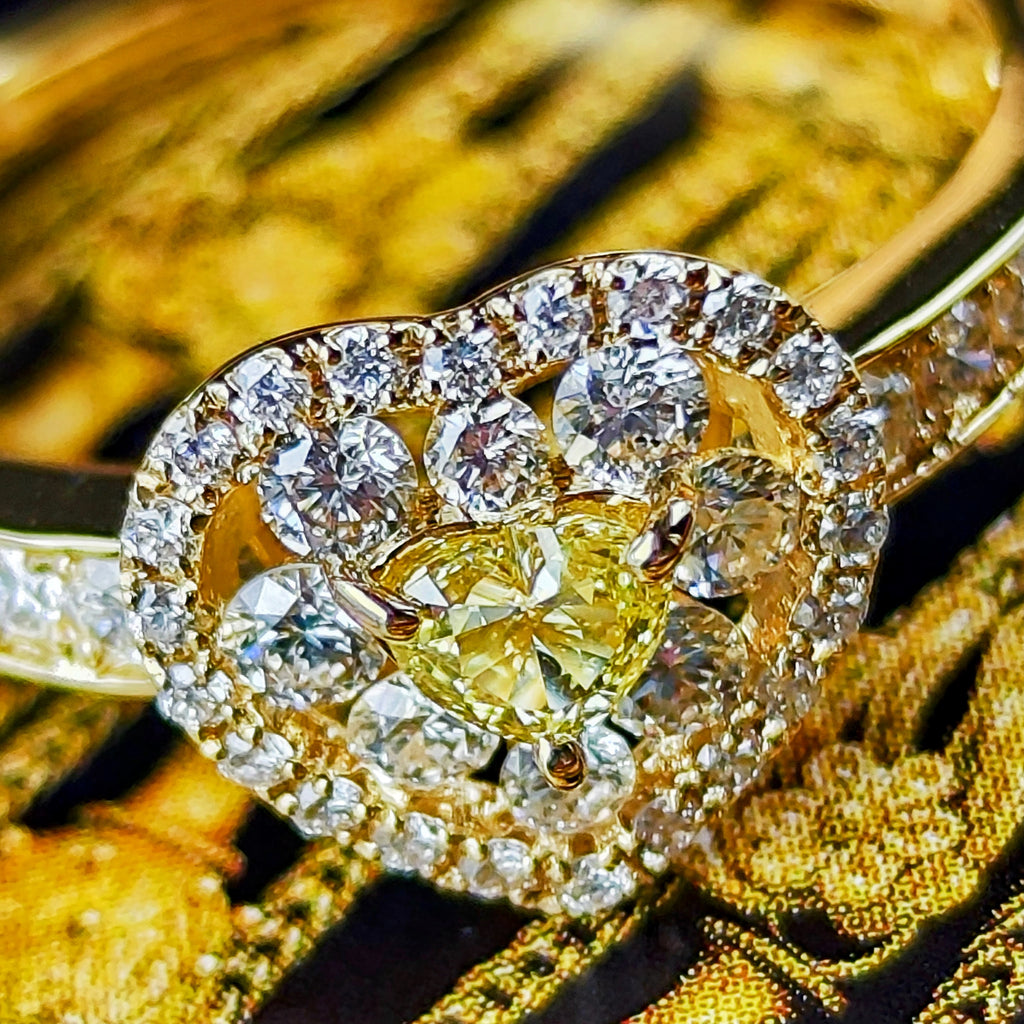 【イエローダイヤ】FANCY INTENSE YELLOW 0.183ct SI1 ハートシェイプ
