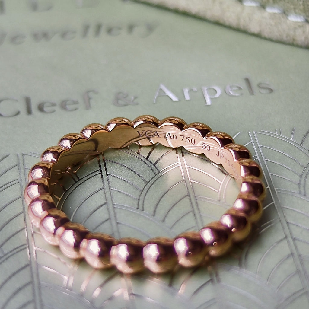 Van Cleef & Arpels ヴァンクリーフ&アーペル ペルレ ミディアム 50