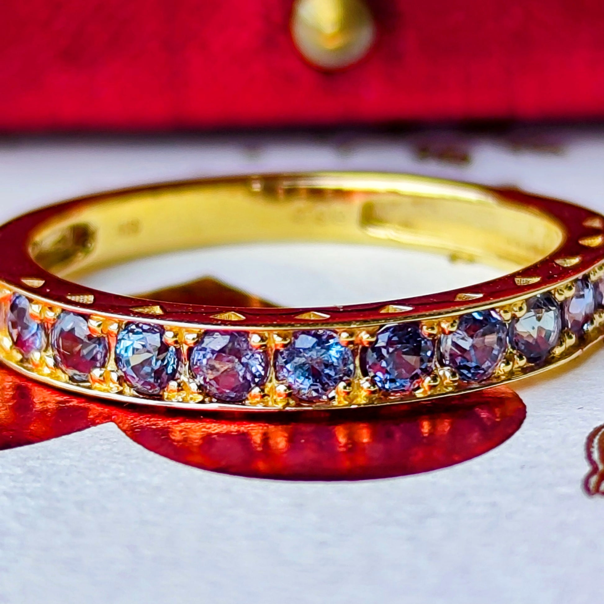天然アレキサンドライト 0.65ct ハーフエタニティリング 18金YG ②