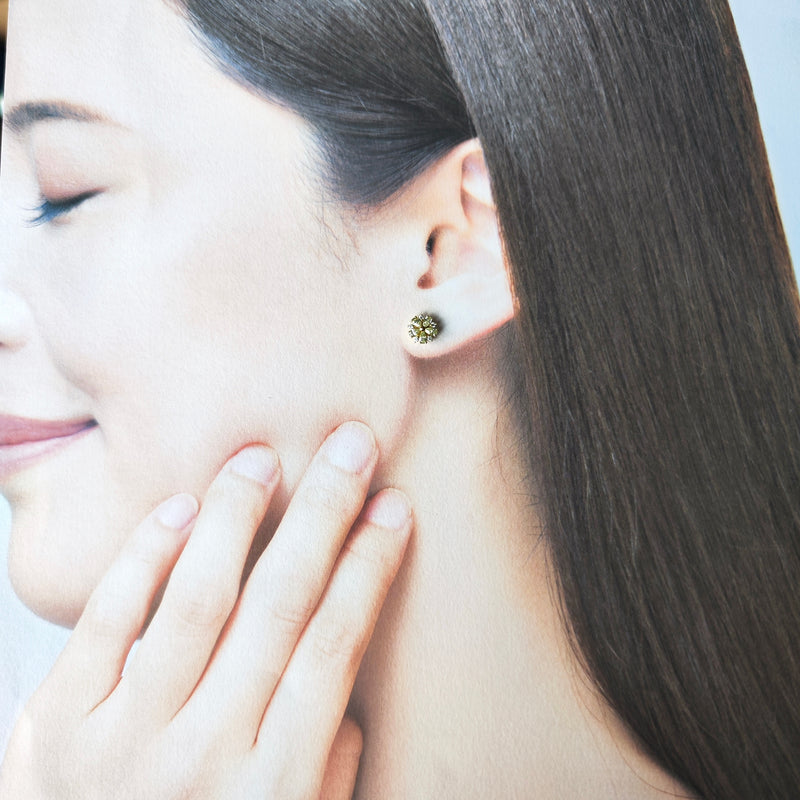 天然ダイヤモンド ペアシェイプ 18金ピアス