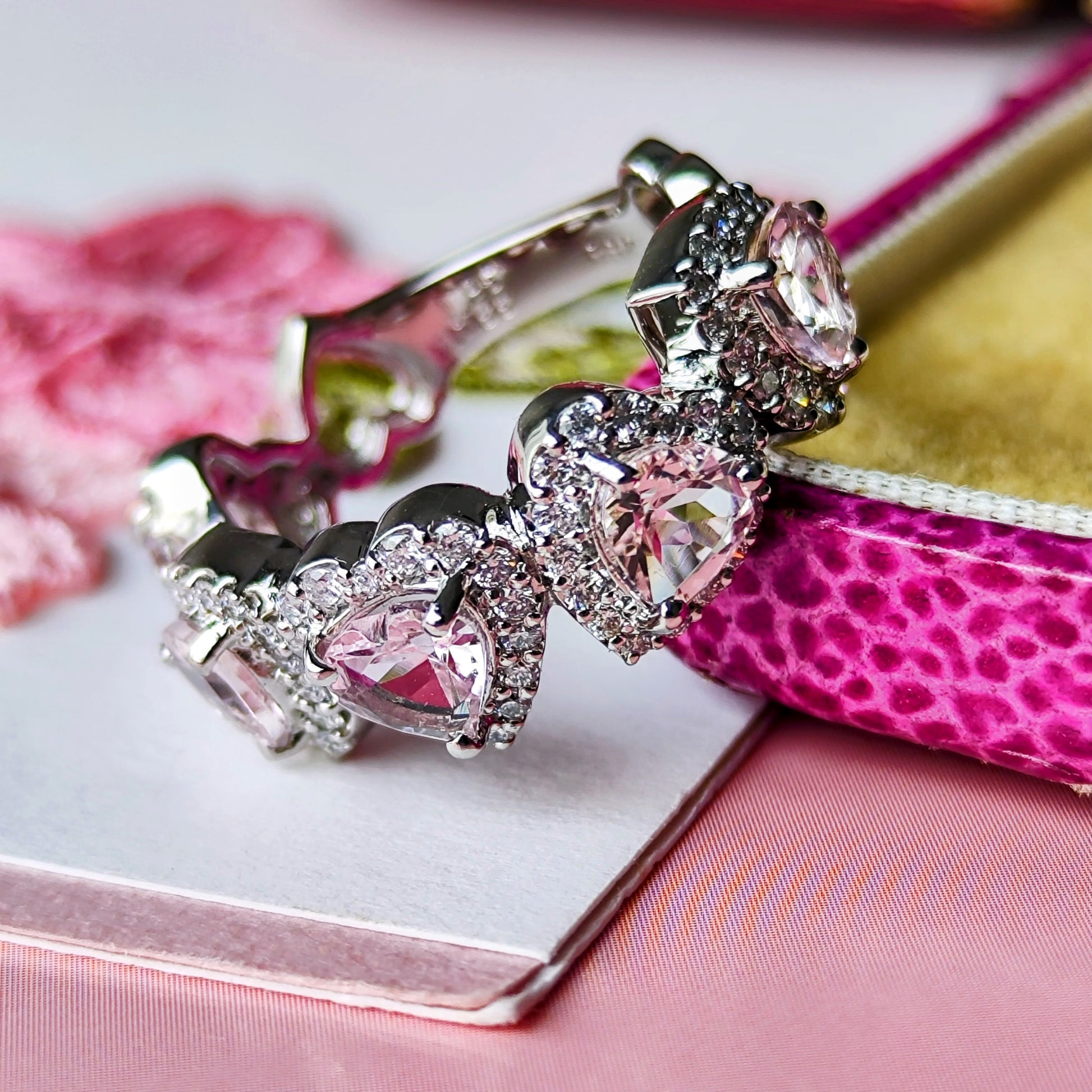 天然モルガナイト ハートシェイプ 天然ダイヤモンド