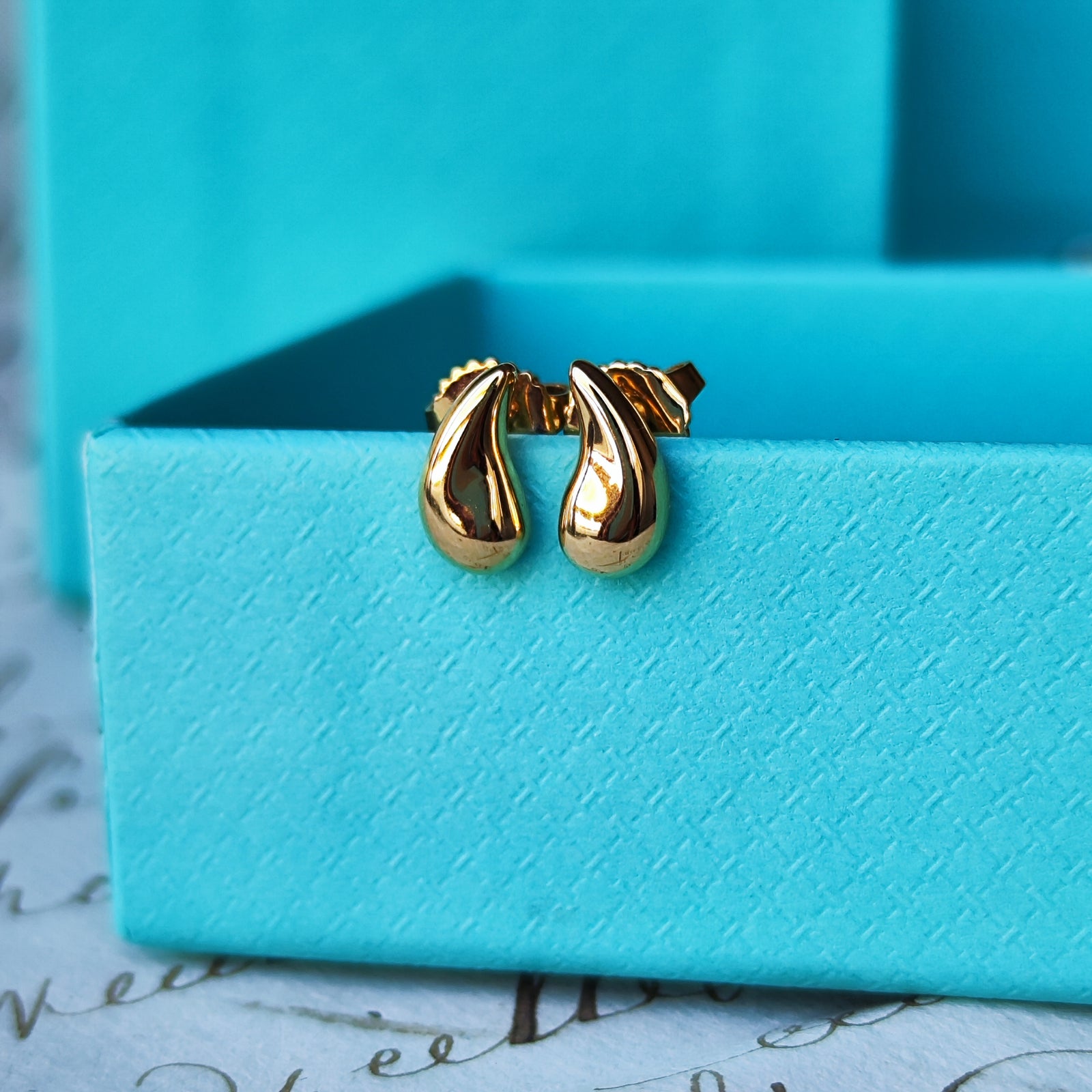 TIFFANY &Co ティファニー ティアドロップ ピアス 18金 – Mico宝飾店