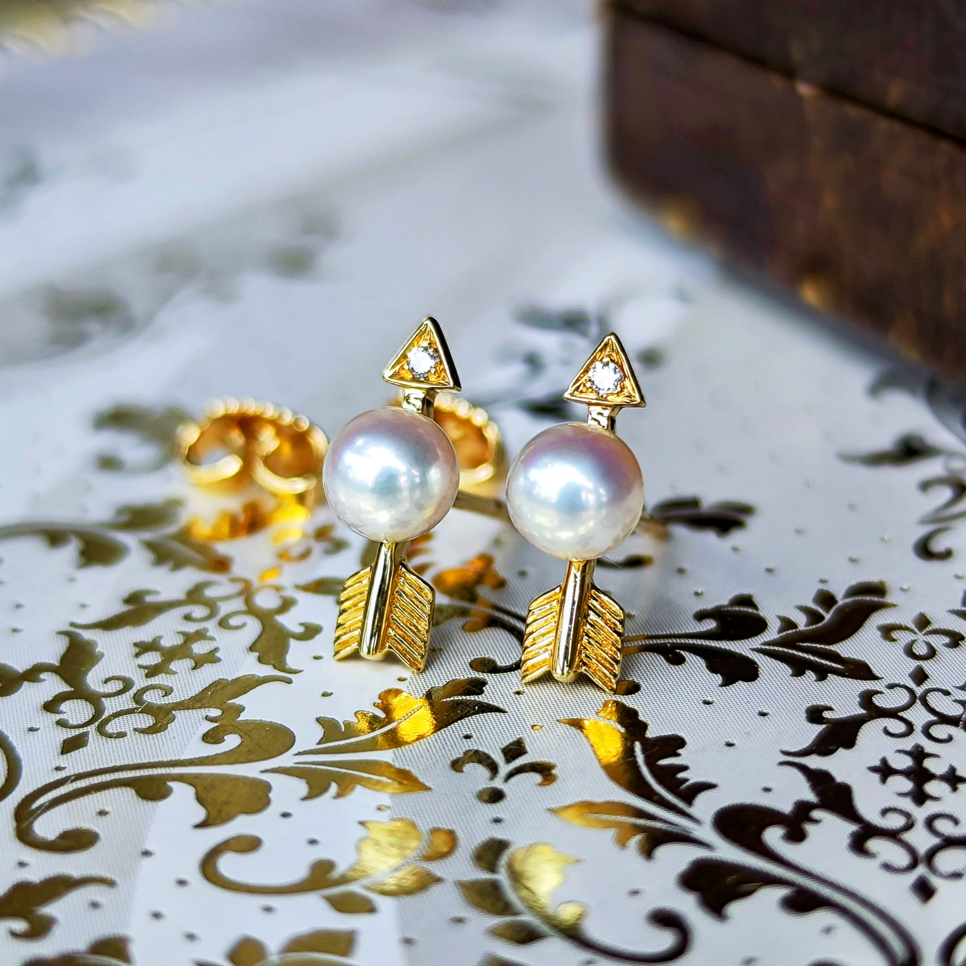 MIKIMOTO/ミキモトアコヤ真珠ピアス K18ゴールド MIKIMOTO ミキモト 矢のモチーフ あこや真珠 天然ダイヤモンド 18金