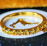 【神様の宿る石】天然イエローサファイア プクラジ ハーフエタニティリング