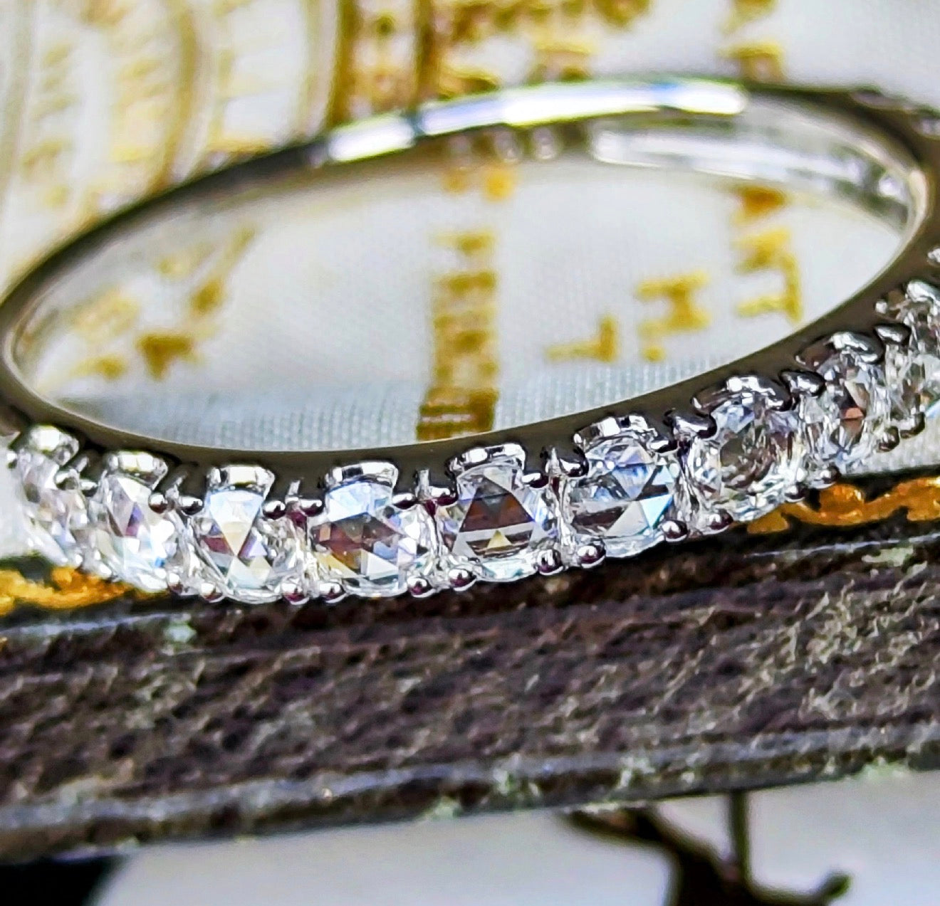 【ローズカット】天然ダイヤモンド ハーフエタニティリング プラチナ