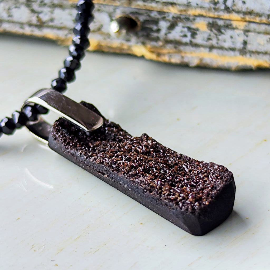【原石ネックレス】ペトリファイド ブラックスピネル ペンダント