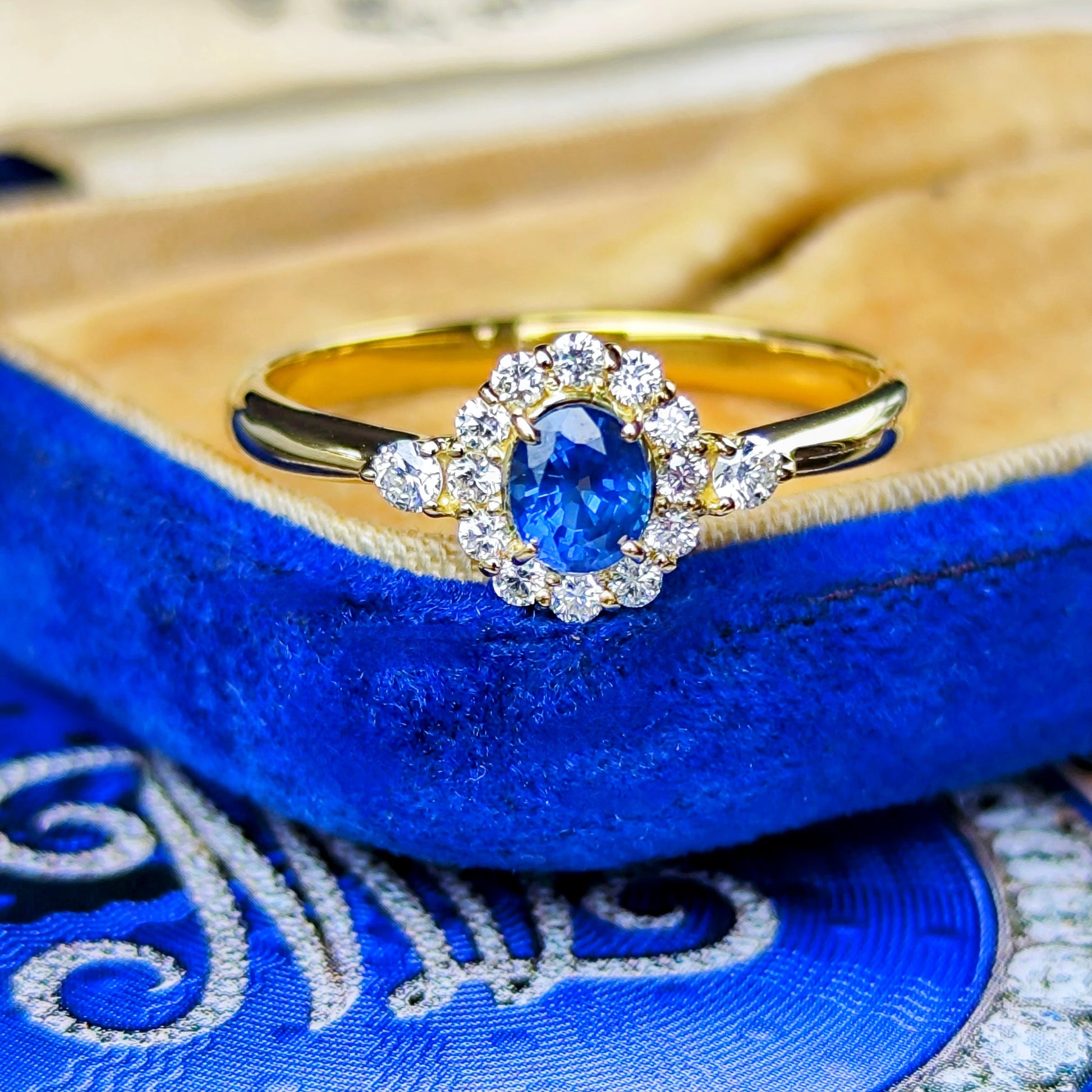 【非加熱 コーンフラワー】天然サファイア 0.38ct 天然ダイヤモンド 18金リング