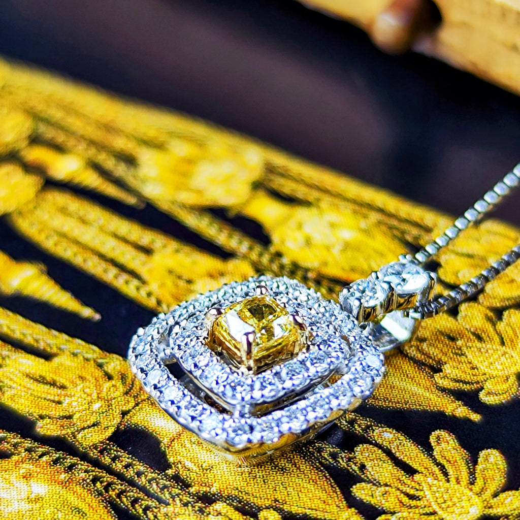 【イエローダイヤ】FANCY INTENSE YELLOW VVS2 0.186ct ネックレス