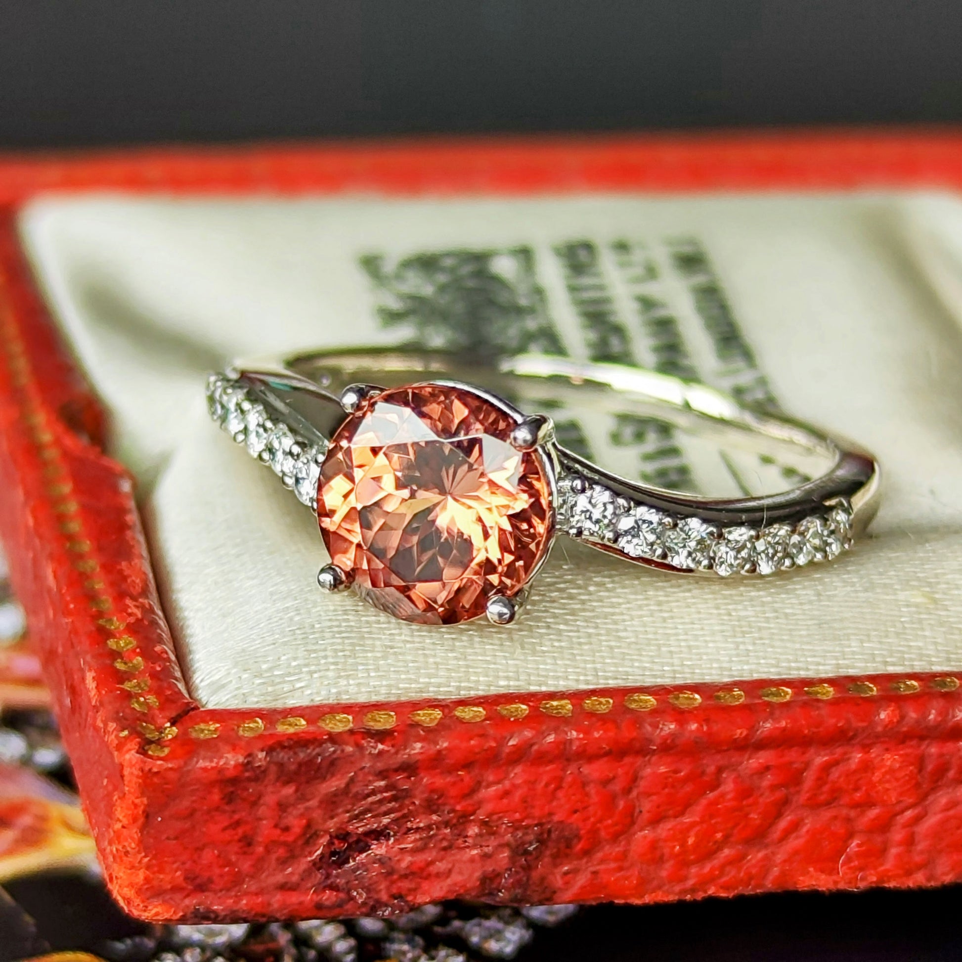 【オレンジジルコン】天然ジルコン 天然ダイヤモンド 18金WG リング