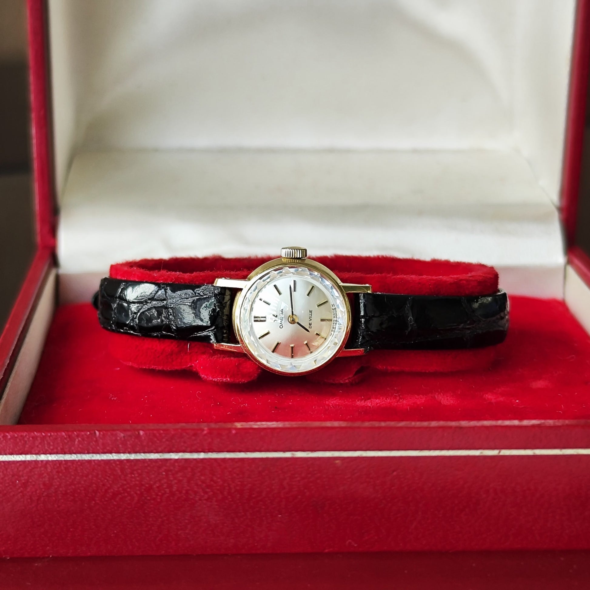 【OH済み 美品】OMEGA オメガ De Vil
デビル 18金無垢 手巻き 腕時計