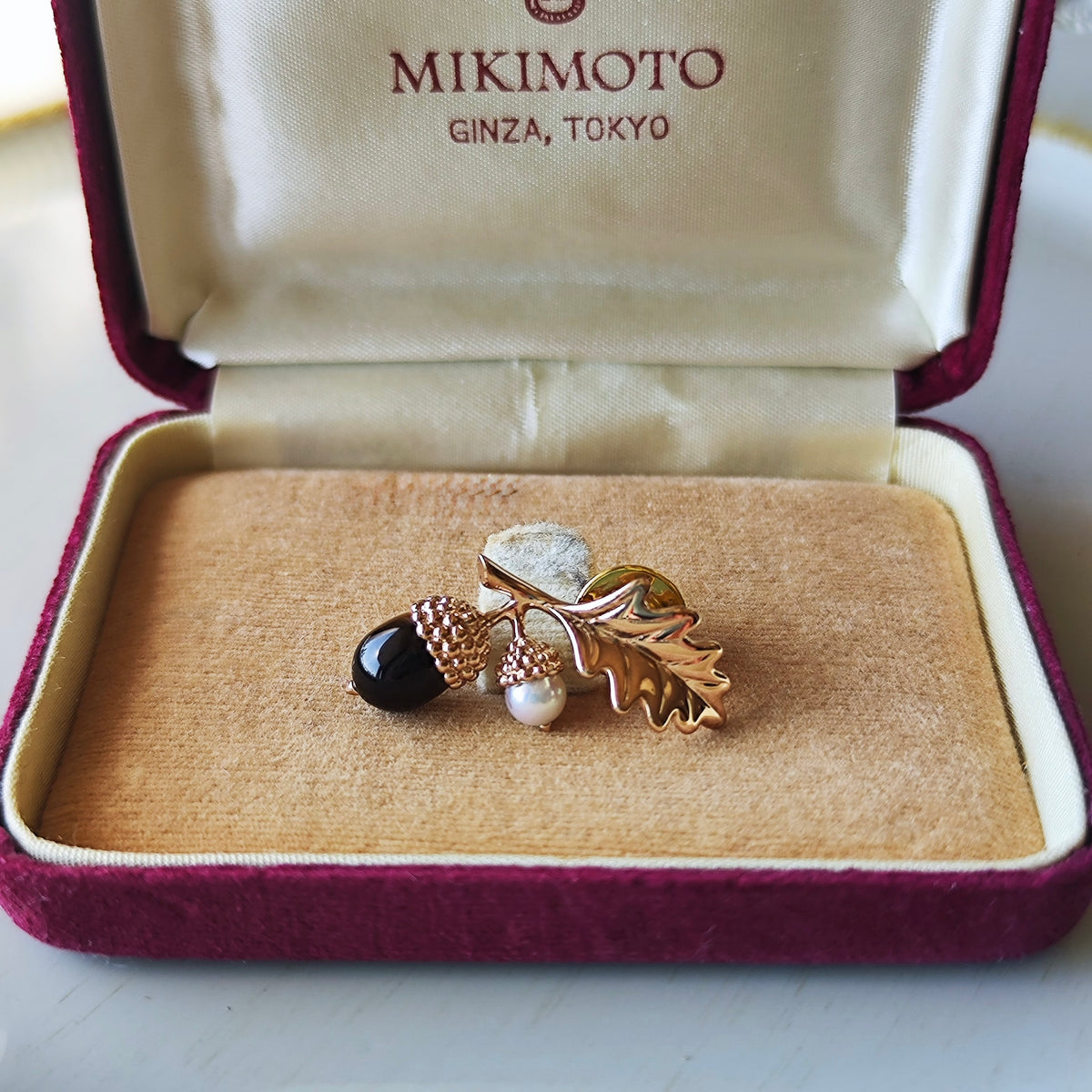 MIKIMOTO ミキモト ドングリのモチーフ タイガーアイ あこや真珠 ブローチ