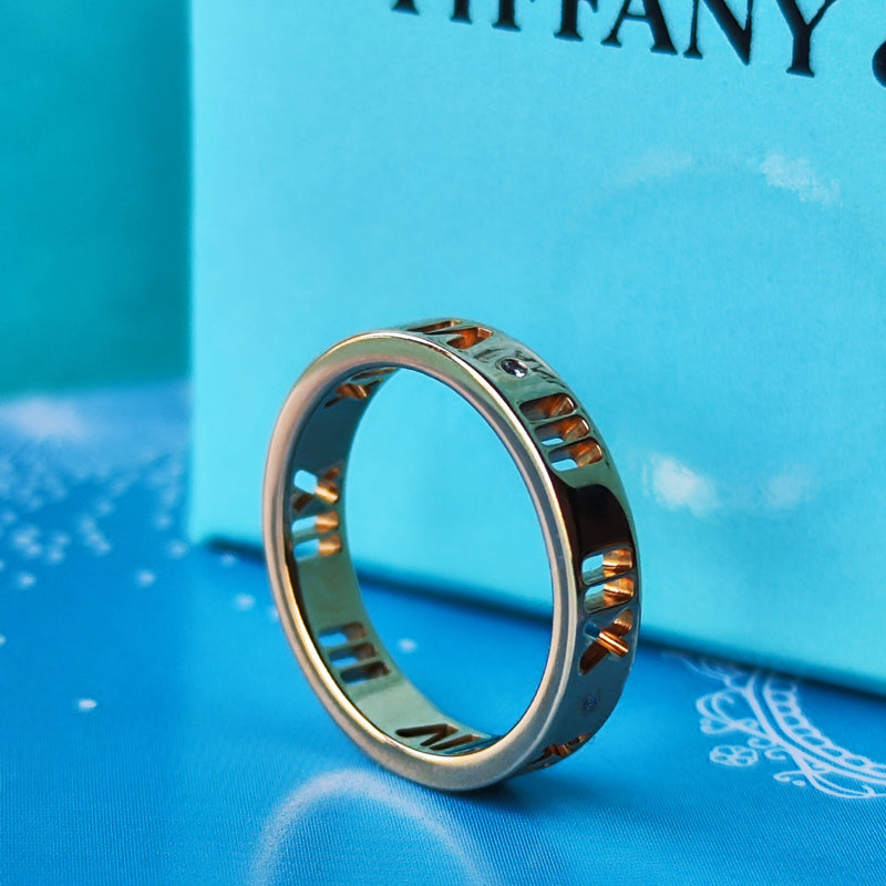 TIFFANY  ティファニー ピアスドアトラス ダイヤモンド リング