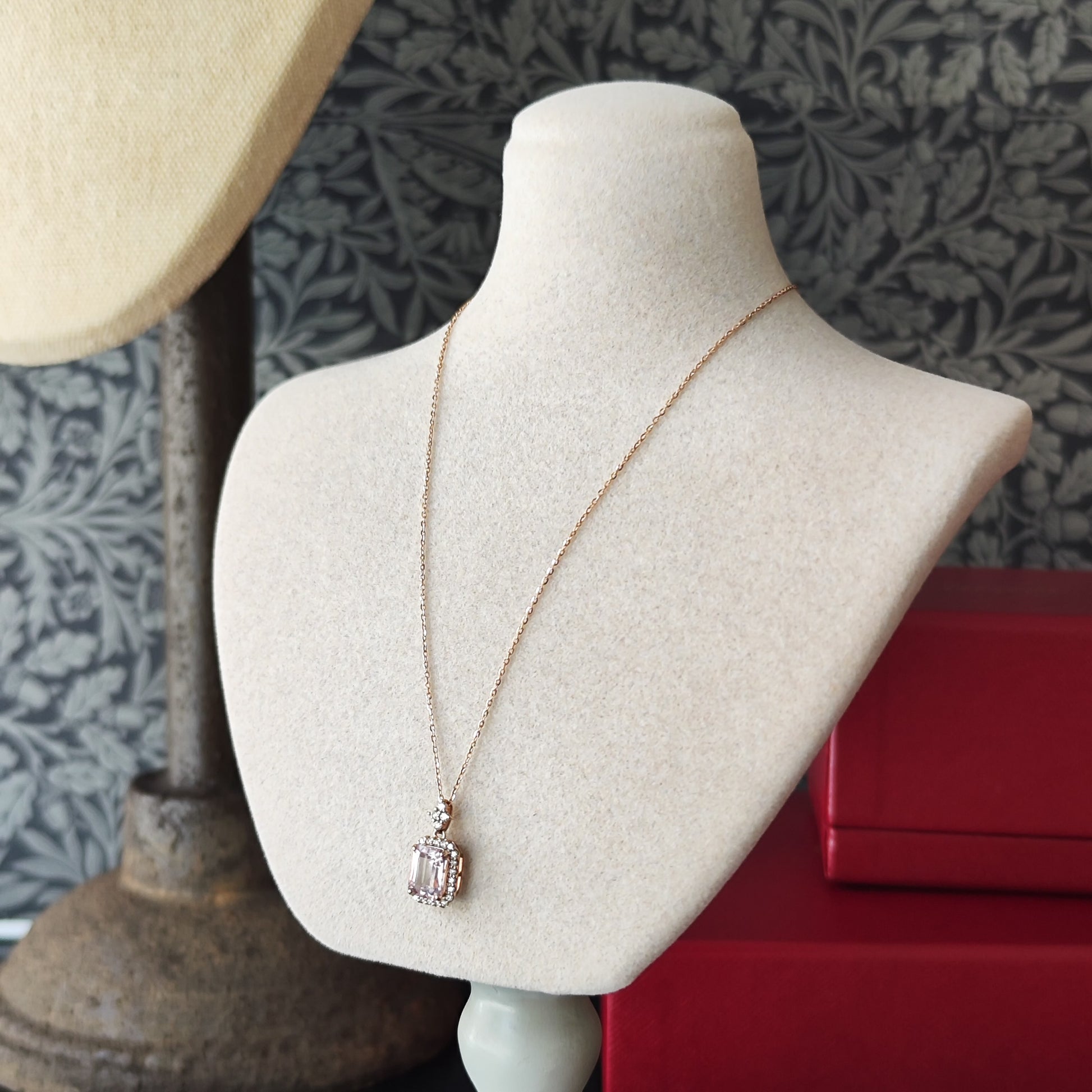 天然モルガナイト 天然ダイヤモンド ネックレス