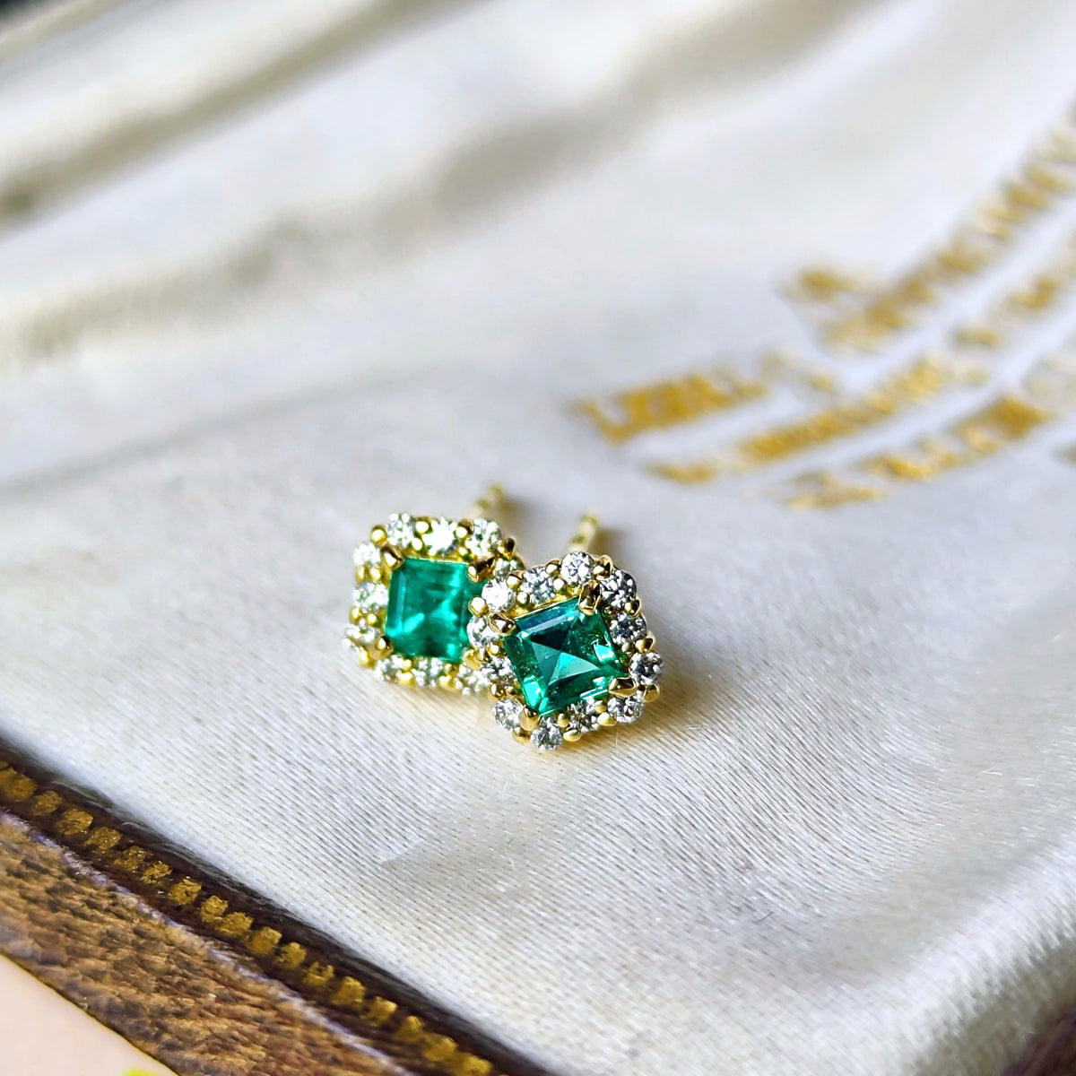 【コロンビア産】天然エメラルド 天然ダイヤモンド 18金ピアス