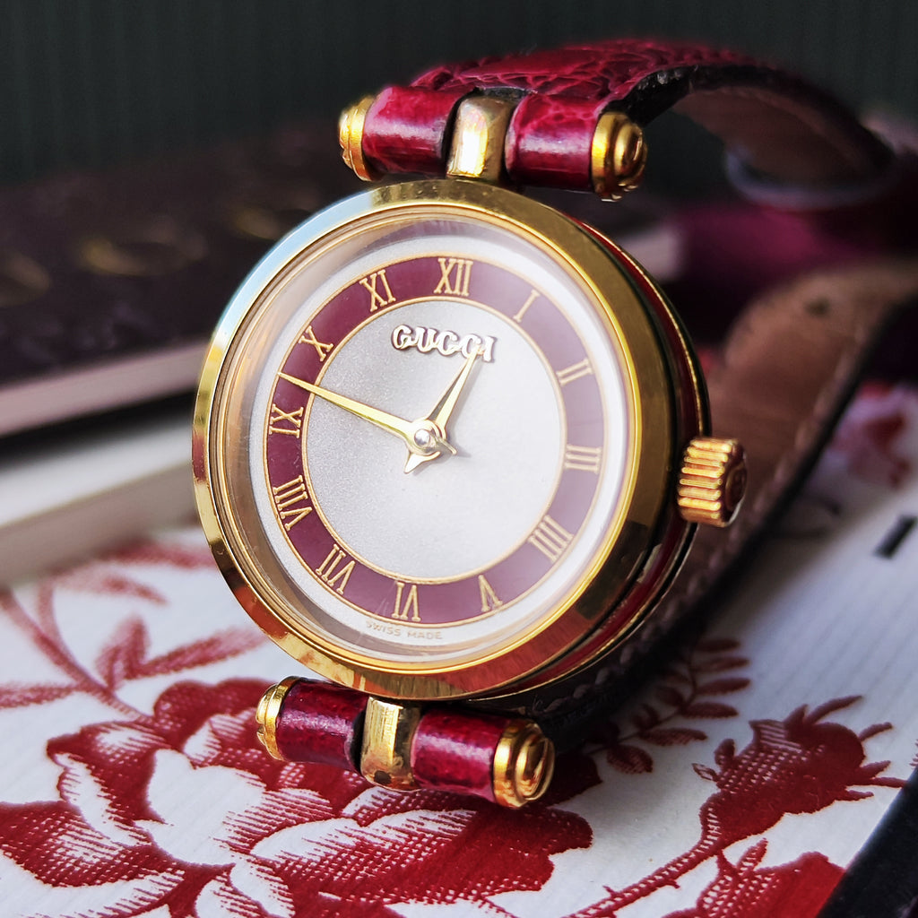 GUCCI グッチ シェリーライン クォーツ腕時計 – Mico宝飾店