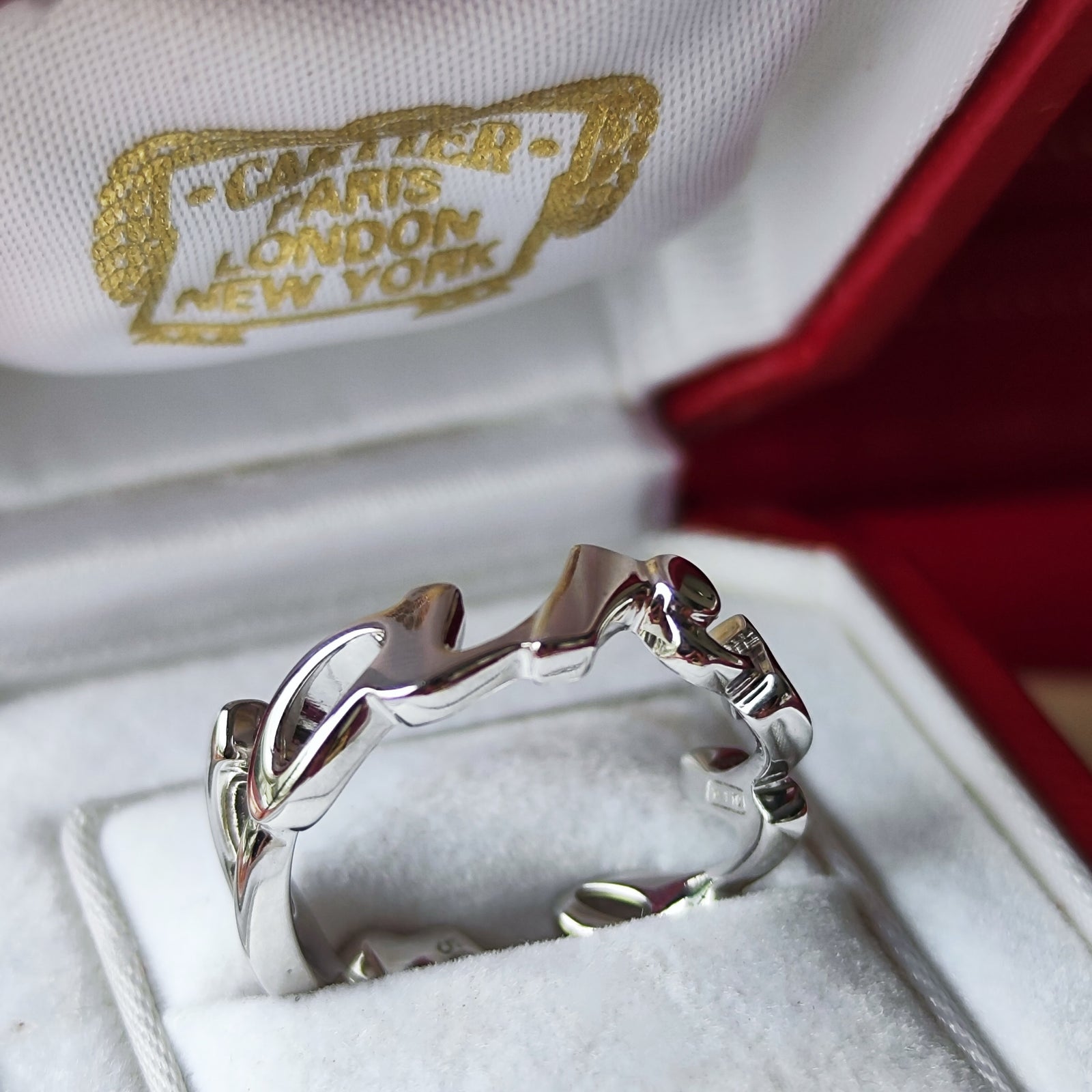 Cartier カルティエ シグネチャーリング 18金WG 10号 – Mico宝飾店