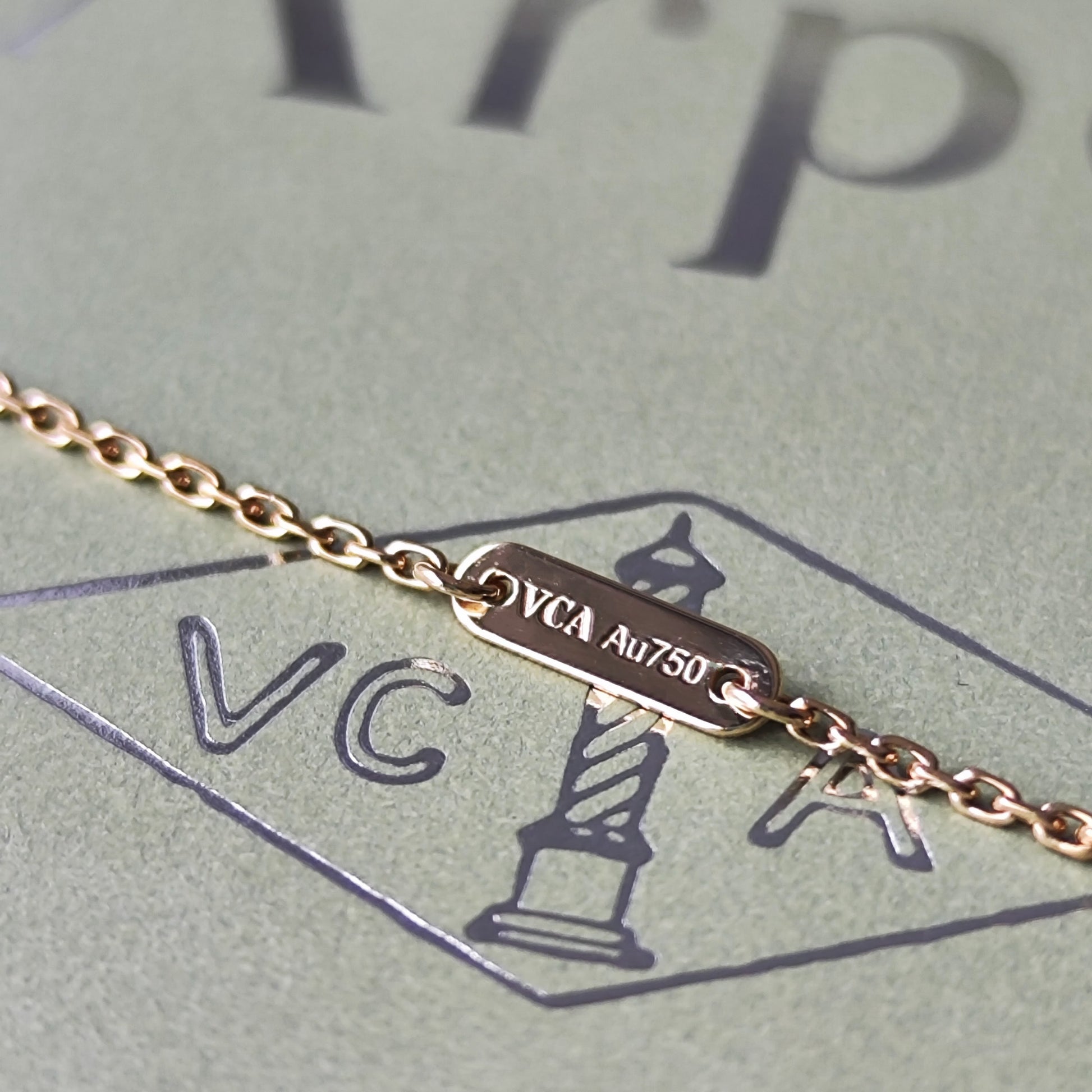 Van Cleef & Arpels ヴァンクリーフ&アーペル フリヴォル ミニ ネックレス ダイヤモンド 18金