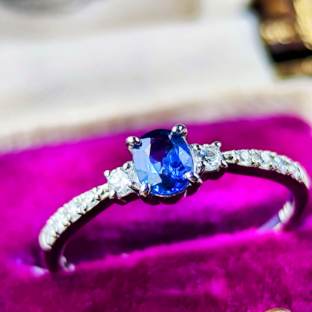 【非加熱 コーンフラワー】天然サファイア 0.31ct 天然ダイヤモンド プラチナリング