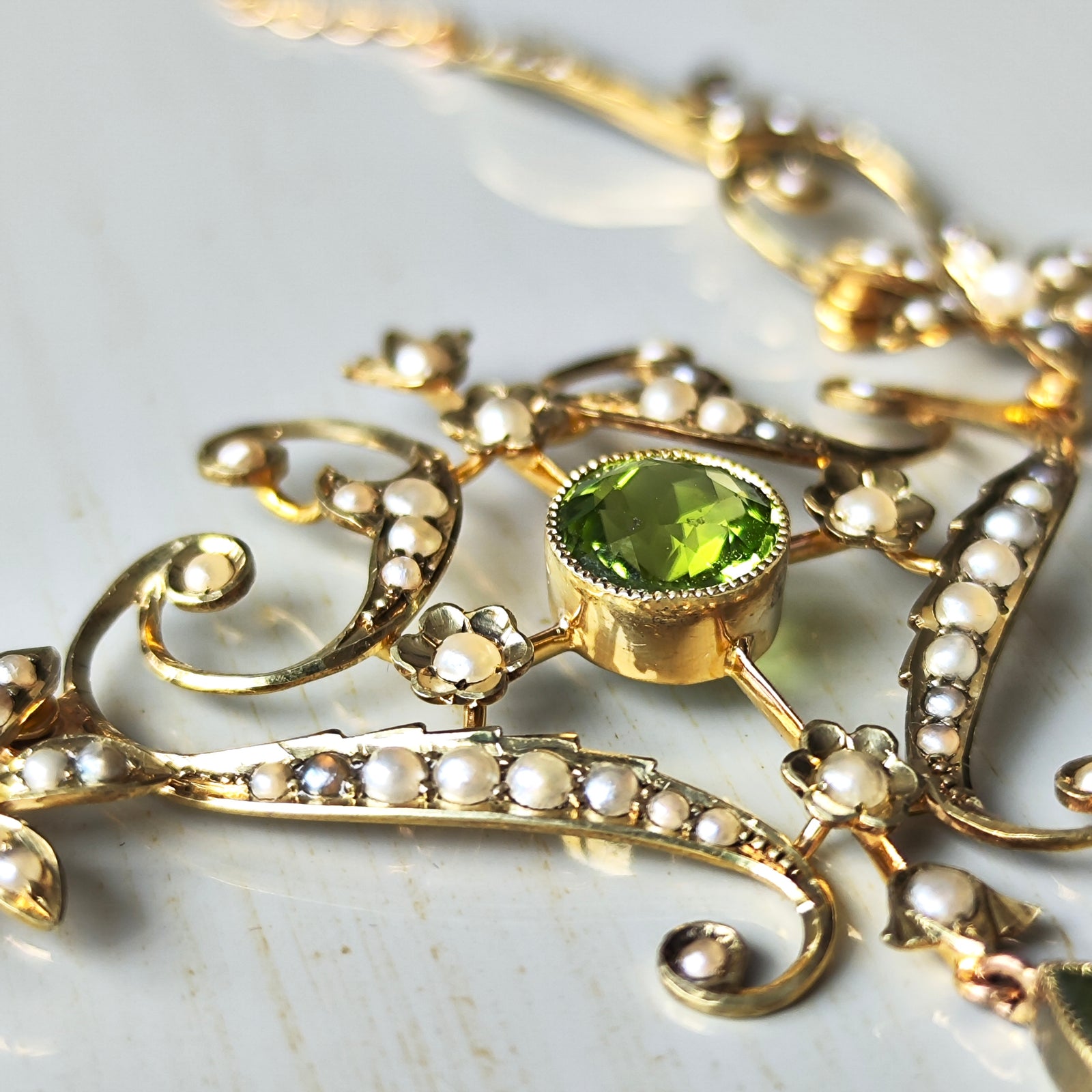 イギリス アンティーク】ペリドット シードパール ネックレス – Mico宝飾店