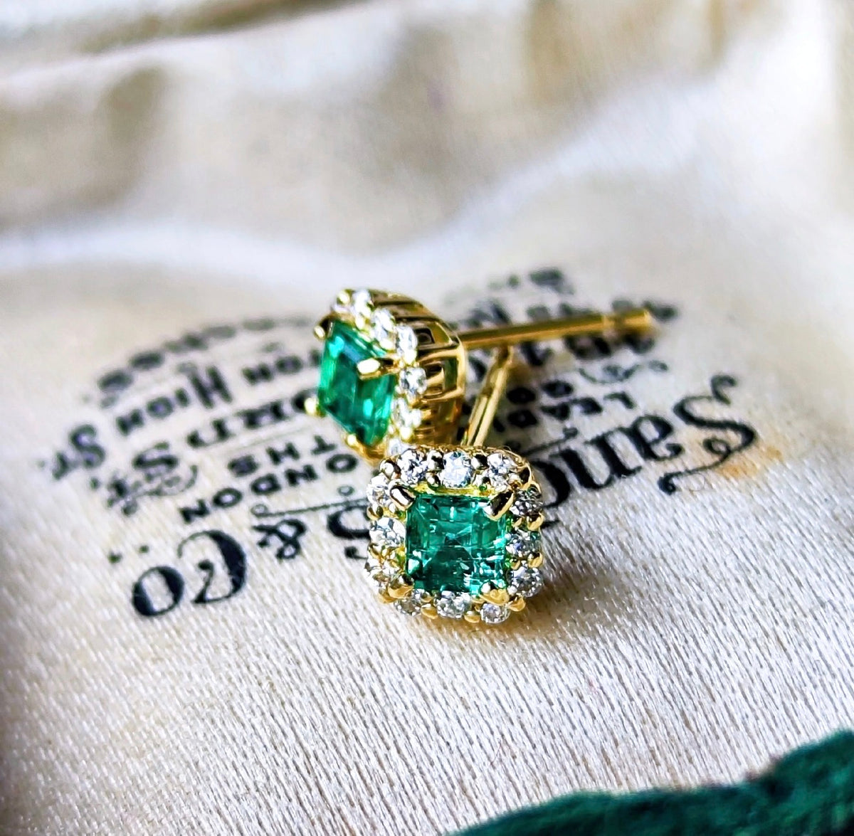 【コロンビア産】天然エメラルド 天然ダイヤモンド 18金ピアス