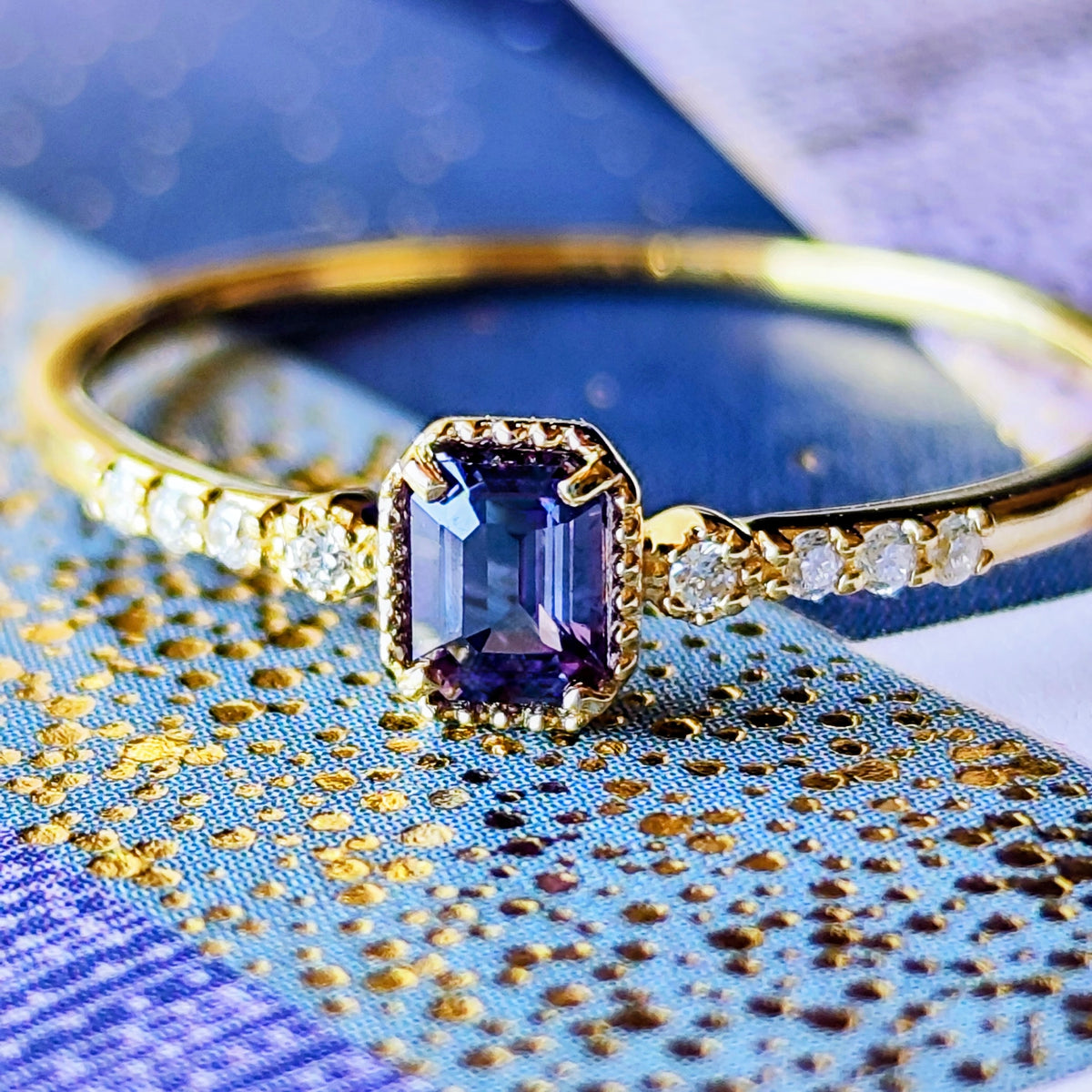 【ベキリーブルー】天然カラーチェンジガーネット 0.24ct 天然ダイヤモンド 18金リング