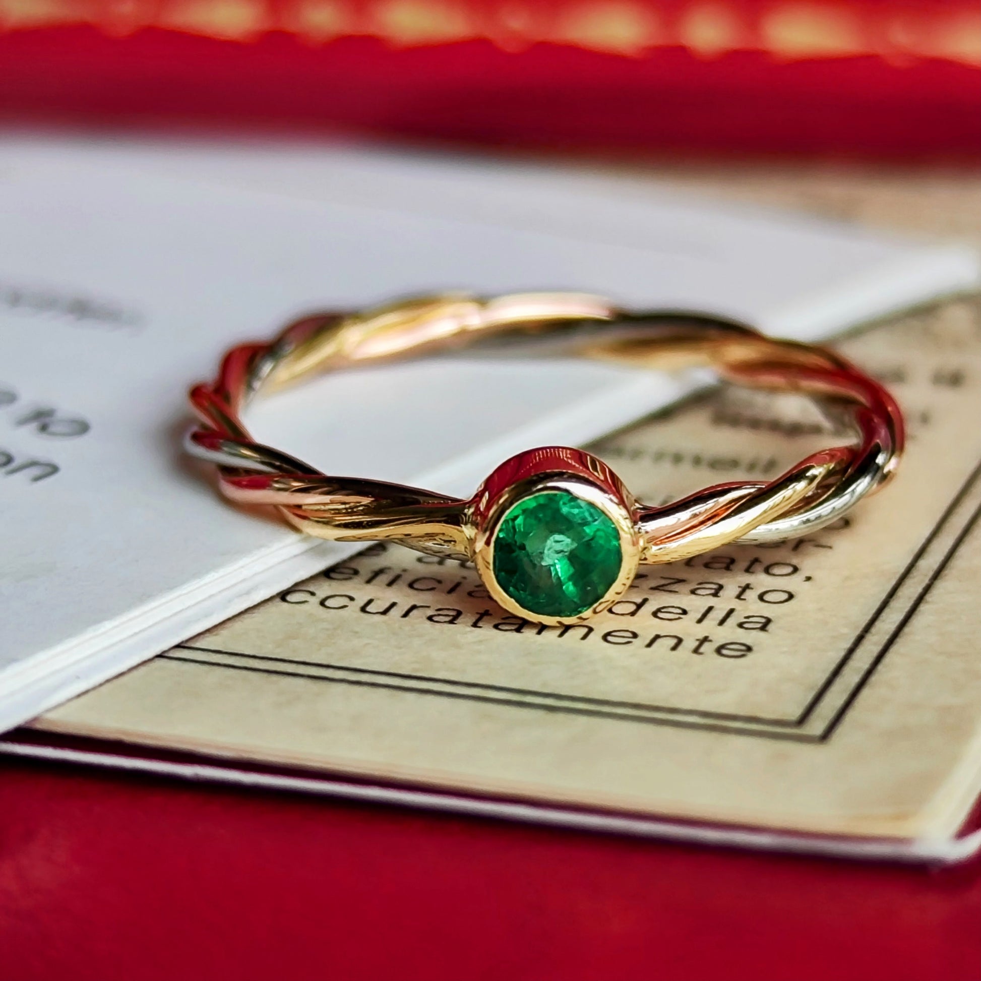 Cartier カルティエ エメラルド スリーカラーツイストリング
