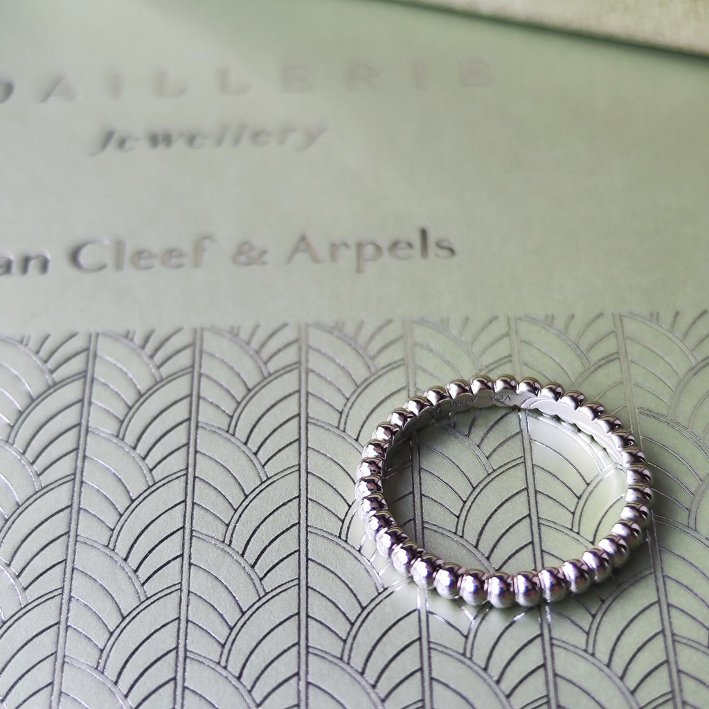 Van Cleef & Arpels ヴァンクリーフ&アーペル ペルレ スモール 46