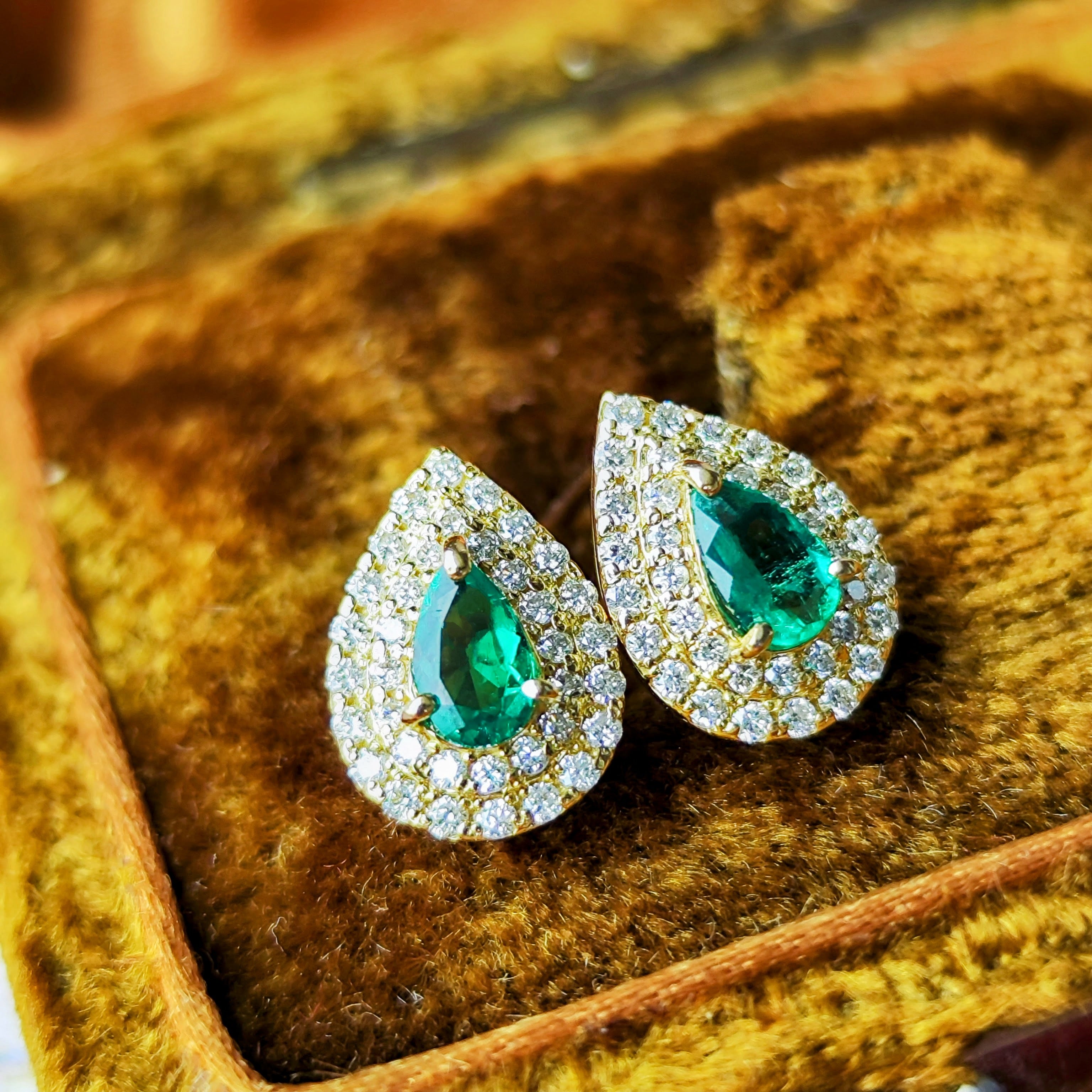 天然エメラルド 天然ダイヤモンド 18金ピアス – Mico宝飾店