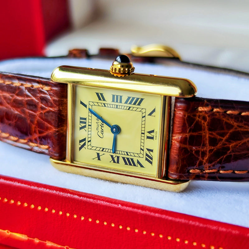 Cartier カルティエ マストタンク ヴェルメイユ ローマンダイヤル アイボリー クォーツ腕時計