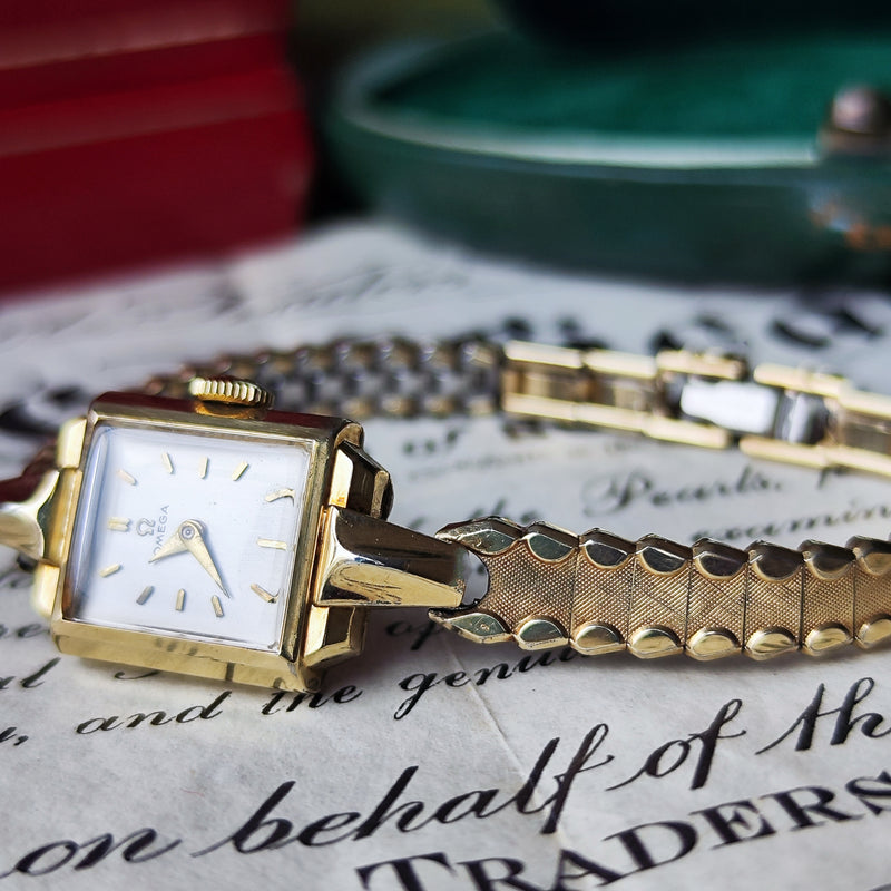 アンティーク　オメガ手巻式　ミニチュア置時計　稼働確認済み アンティーク オメガ手巻式 ミニチュア置時計 稼働確認済み