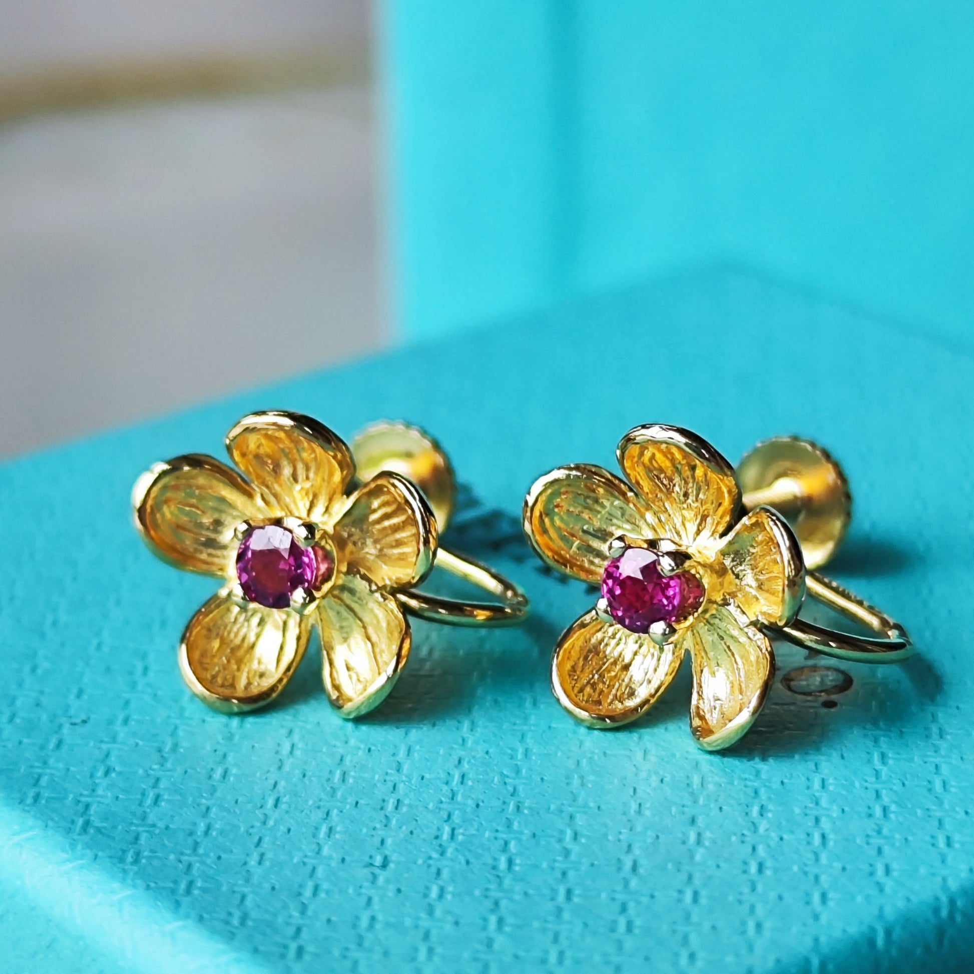 TIFFANY ティファニー ルビー フラワーモチーフ イヤリング ハナミズキ