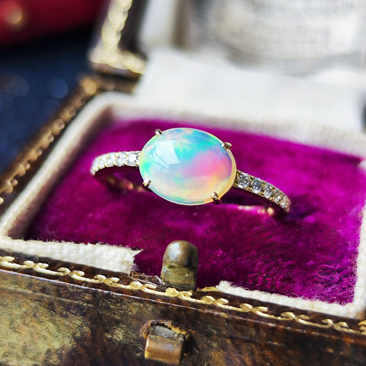天然オパール エチオピア産 0.93ct 天然ダイヤモンド リング