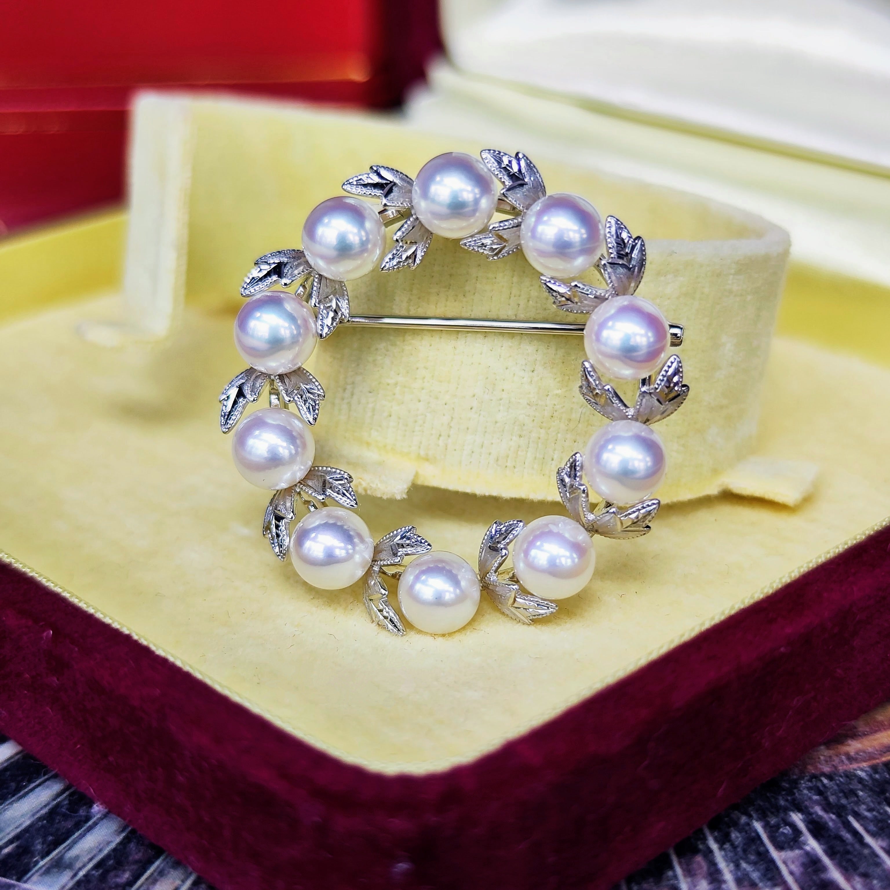 ∞MIKIMOTO　ミキモト　K18　ブローチ　月桂樹 MIKIMOTO ミキモトあこや真珠 月桂樹リースモチーフ ブローチ 18金WG