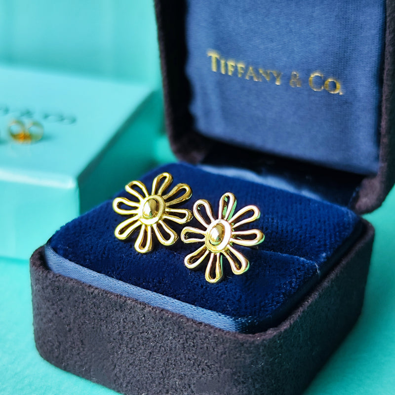 TIFFANY &Co ティファニー デイジーフラワー 18金YG ピアス