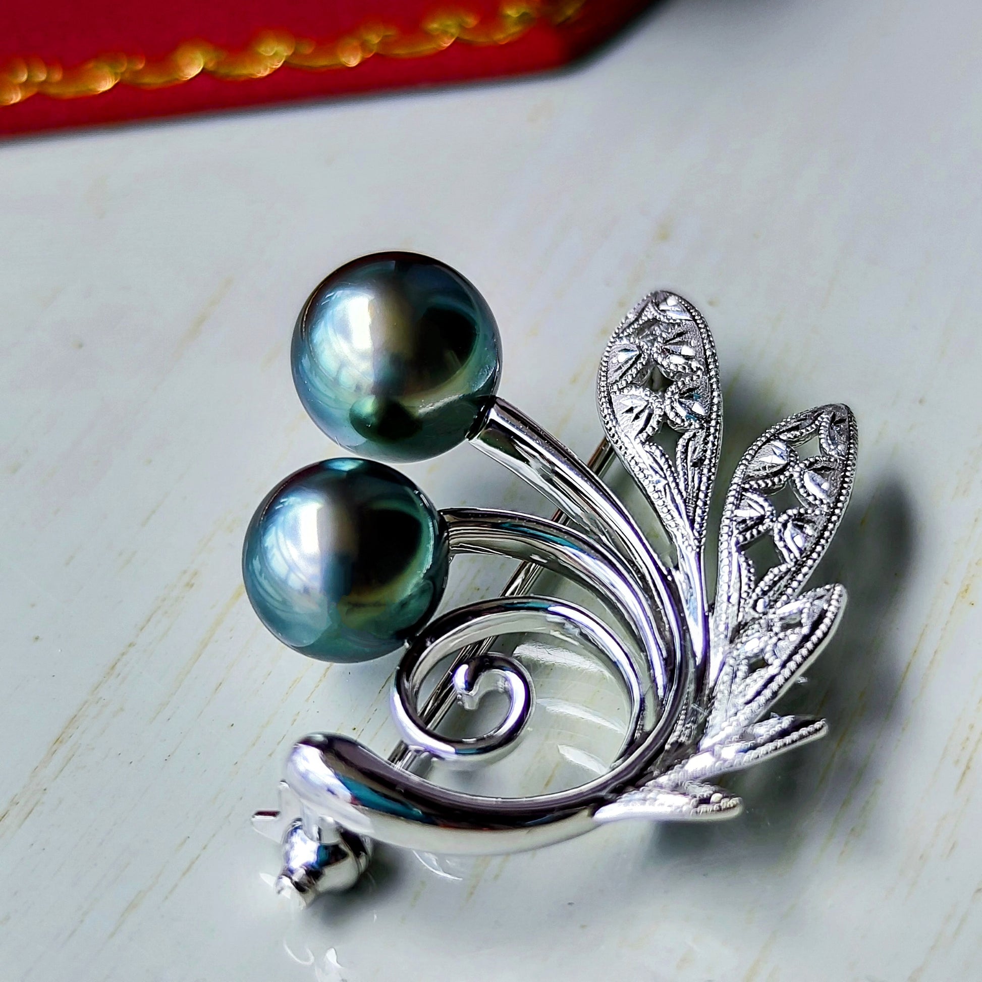 MIKIMOTO ミキモト 黒蝶真珠 18金WG ブローチ