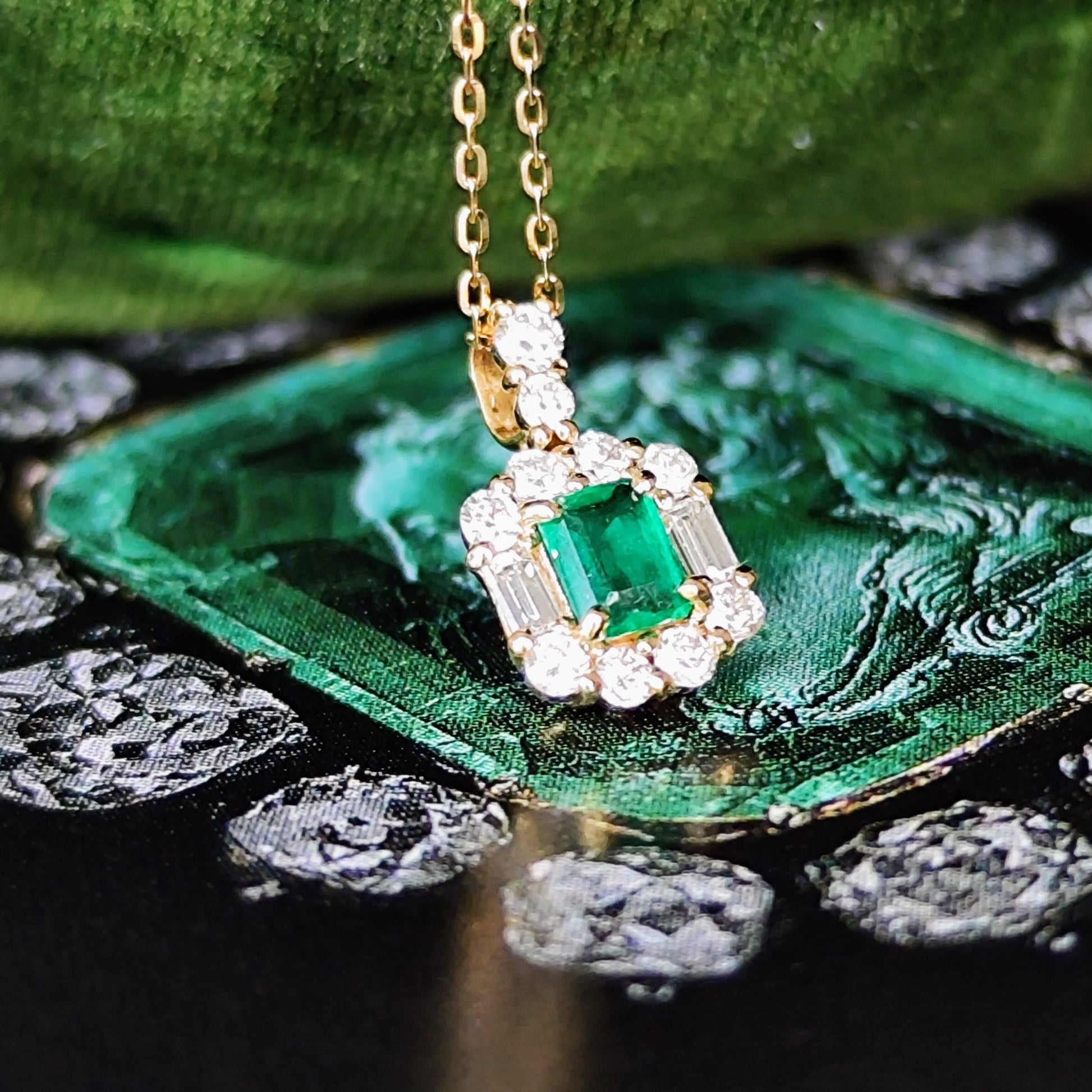 【コロンビア産】天然エメラルド 天然ダイヤモンド 18金ネックレス②