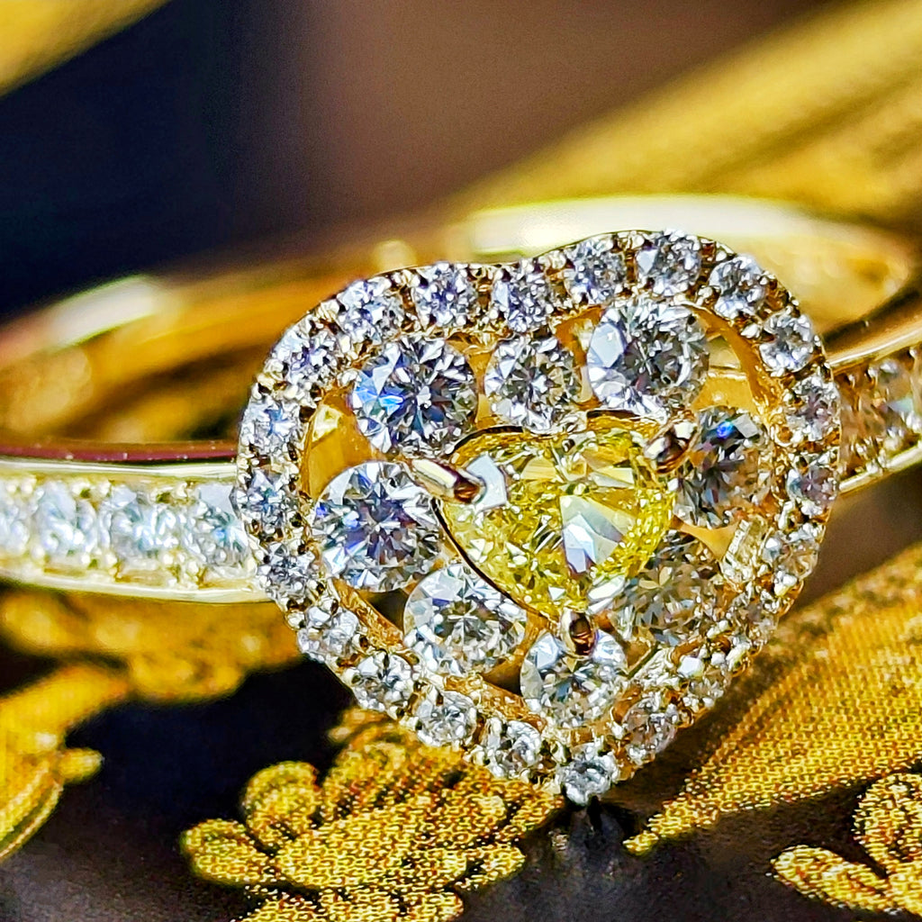【イエローダイヤ】FANCY INTENSE YELLOW 0.183ct SI1 ハートシェイプ