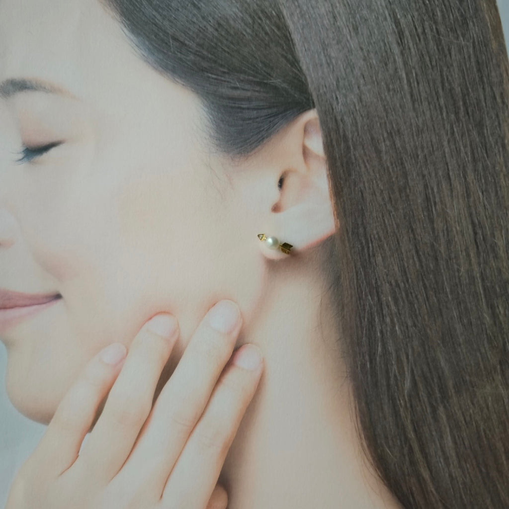 MIKIMOTO ミキモト 矢のモチーフ あこや真珠 天然ダイヤモンド 18金ピアス