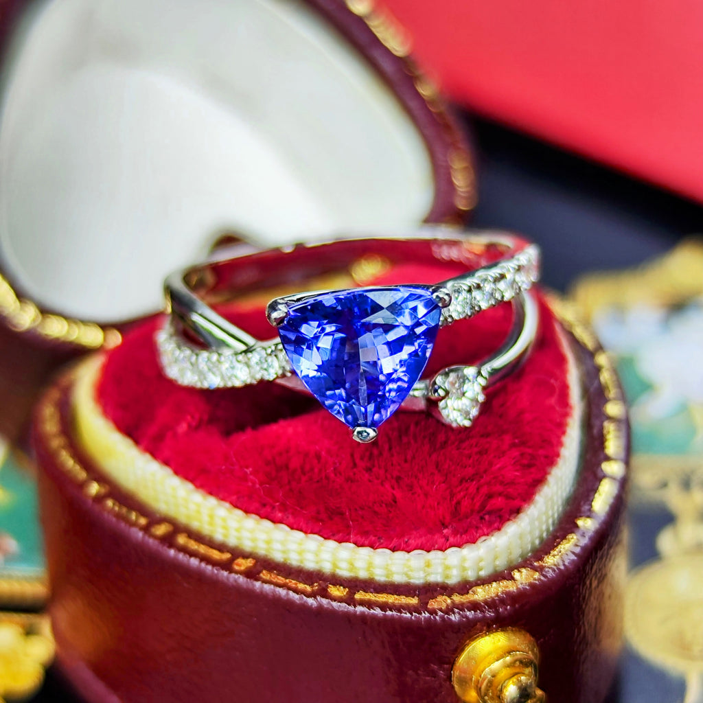 天然タンザナイト 1.30ct 天然ダイヤモンド プラチナリング